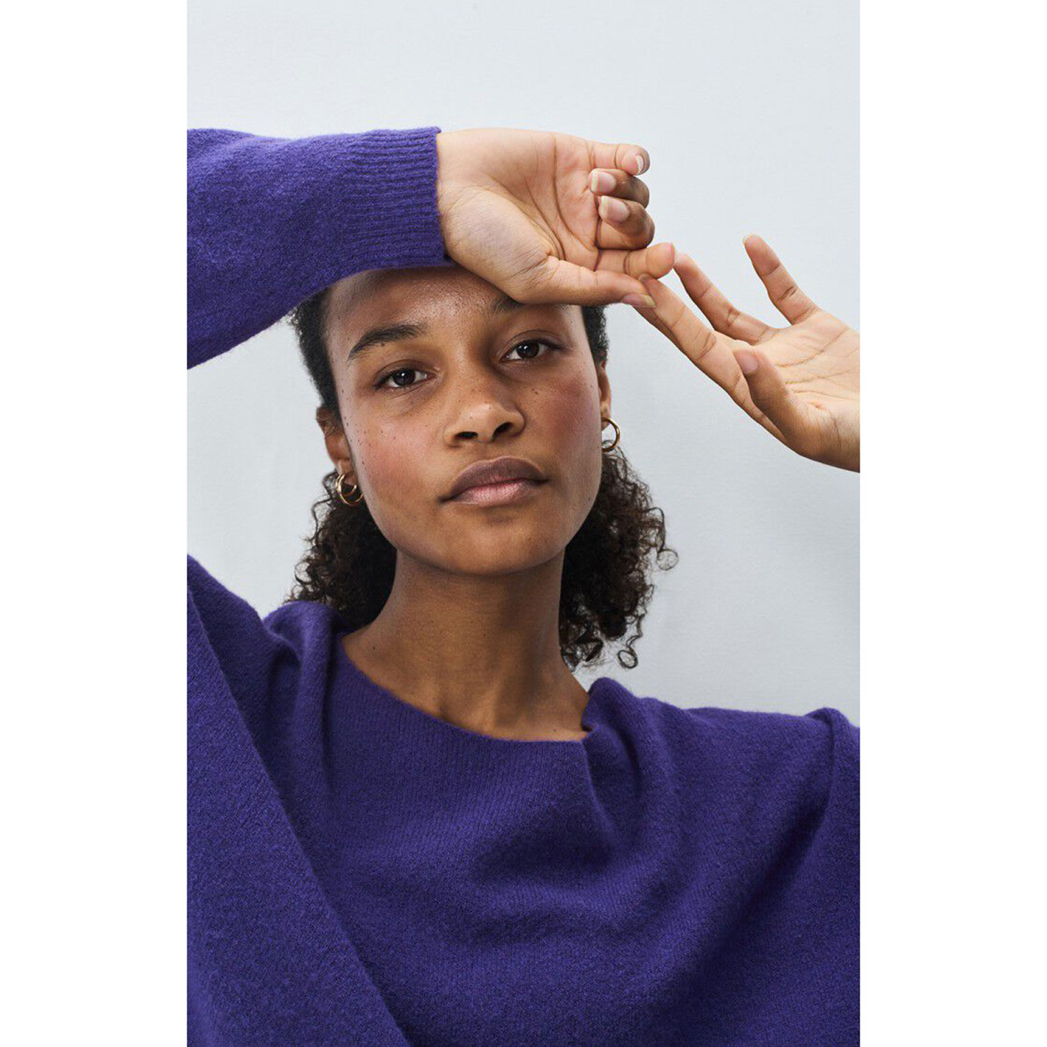 American Vintage Damsville Strickpullover in Violett von American Vintage Model Detail