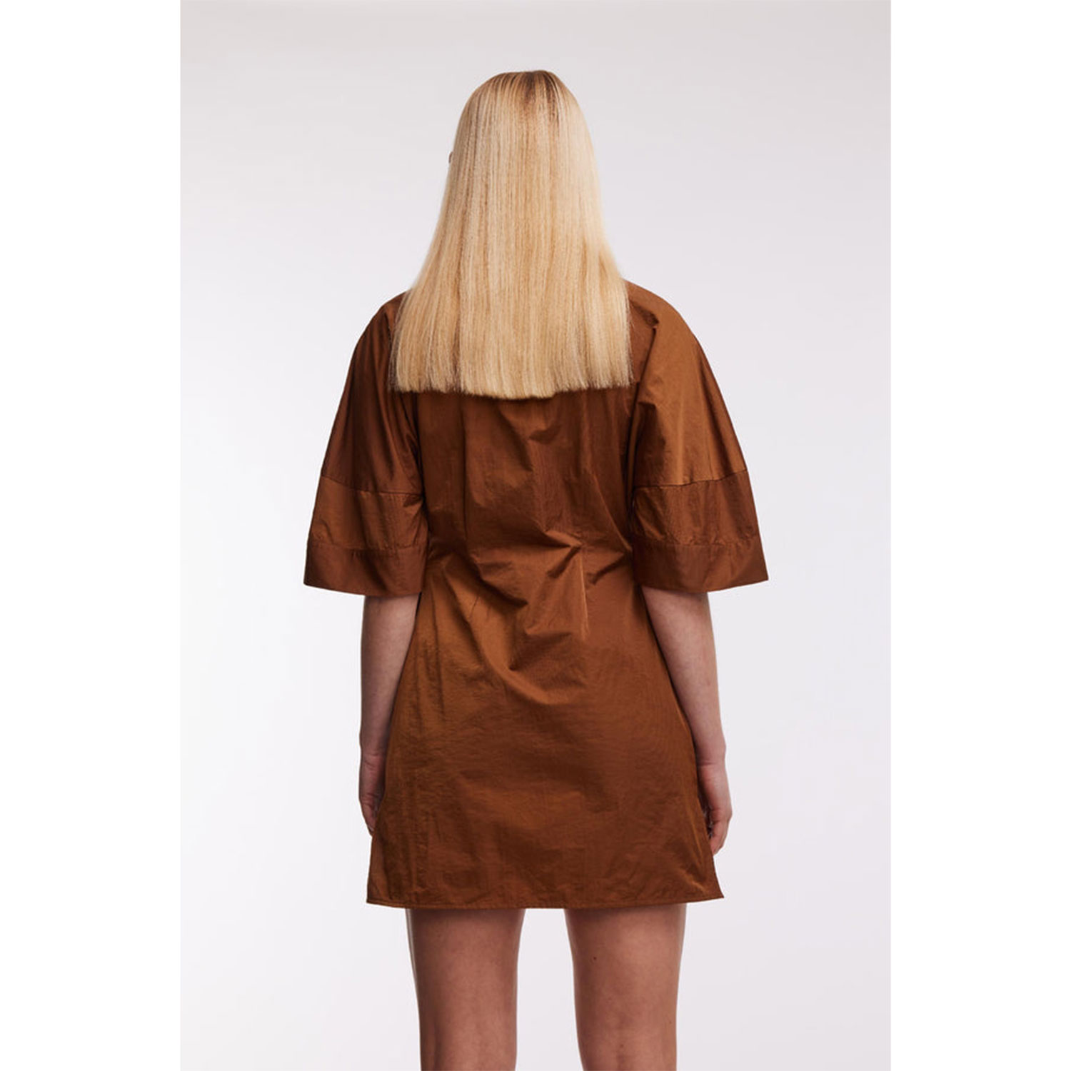 Oval Square Shot Kleid Bison