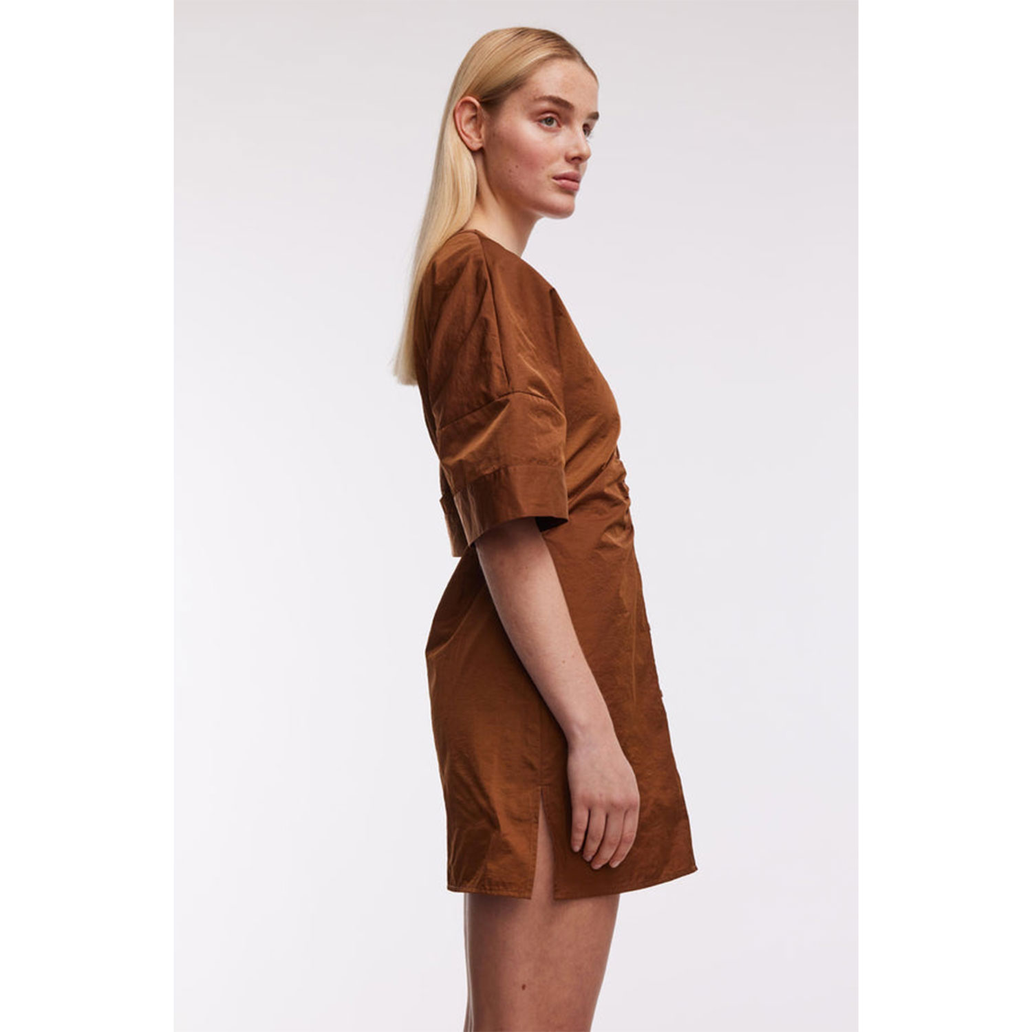 Oval Square Shot Kleid Bison