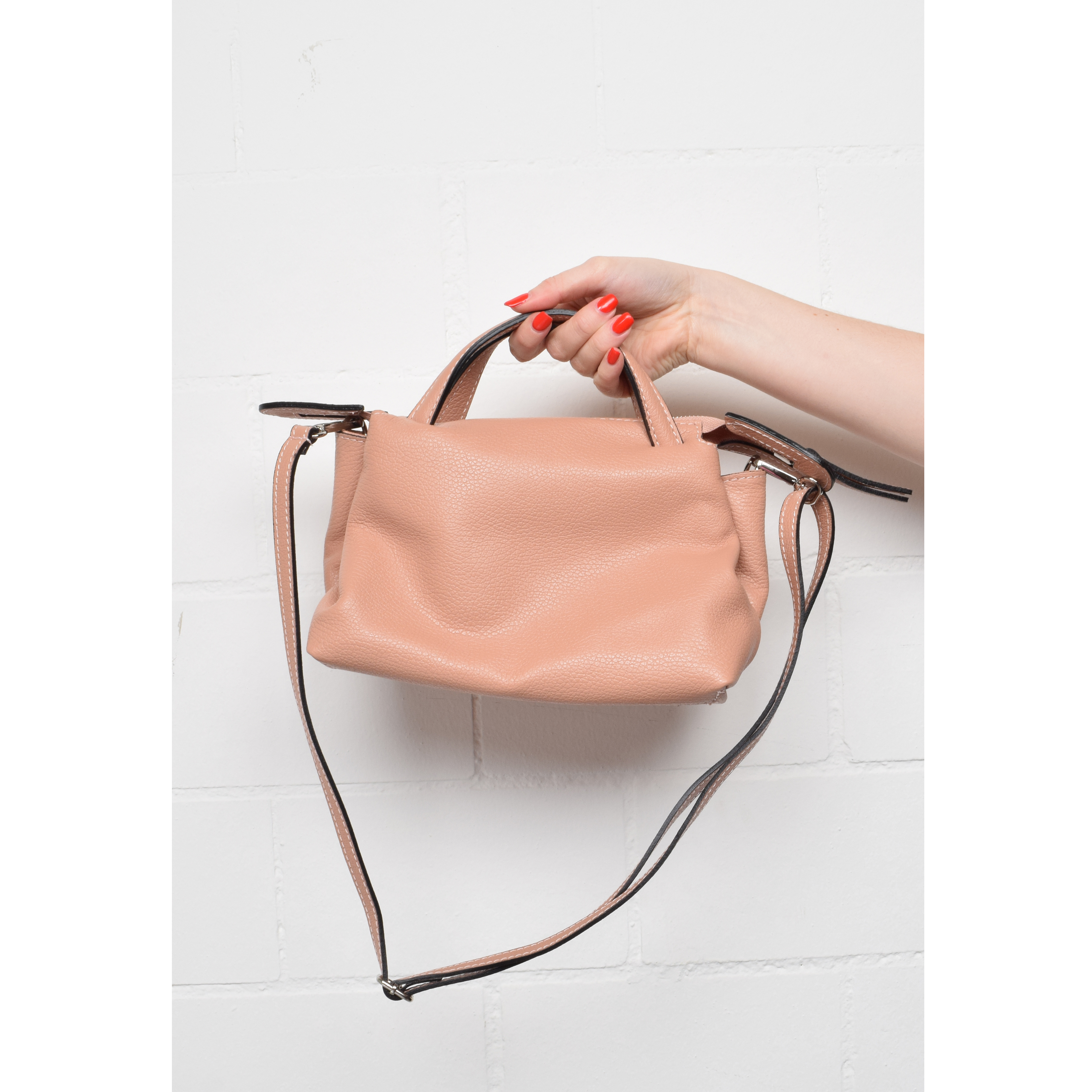 La Garçonne Accessoires Adele La Garconne Accessoires Tasche Nude Model Vorne
