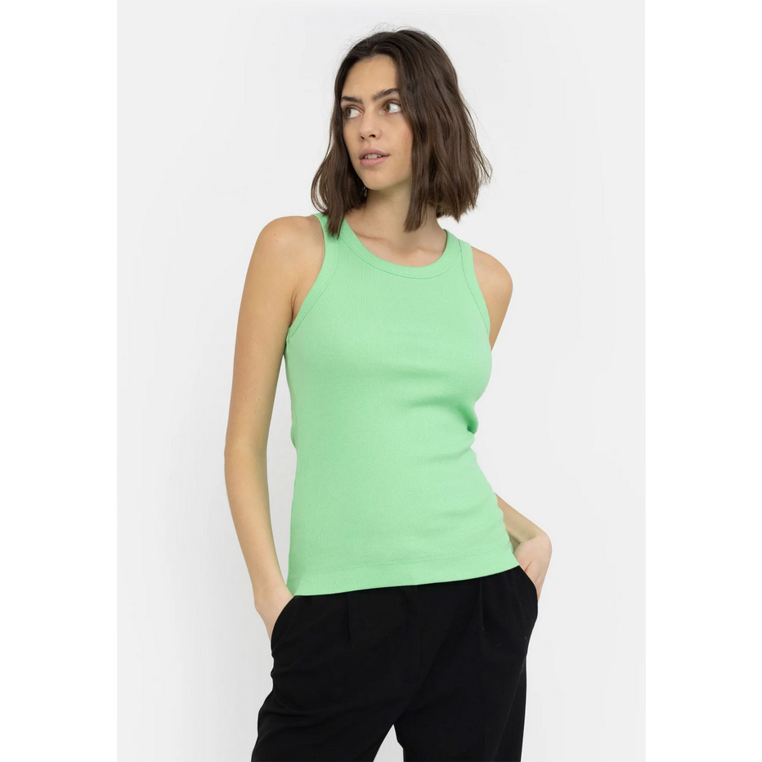 Soft Rebels Adelynn Soft Rebels Tanktop Grün Model vorne