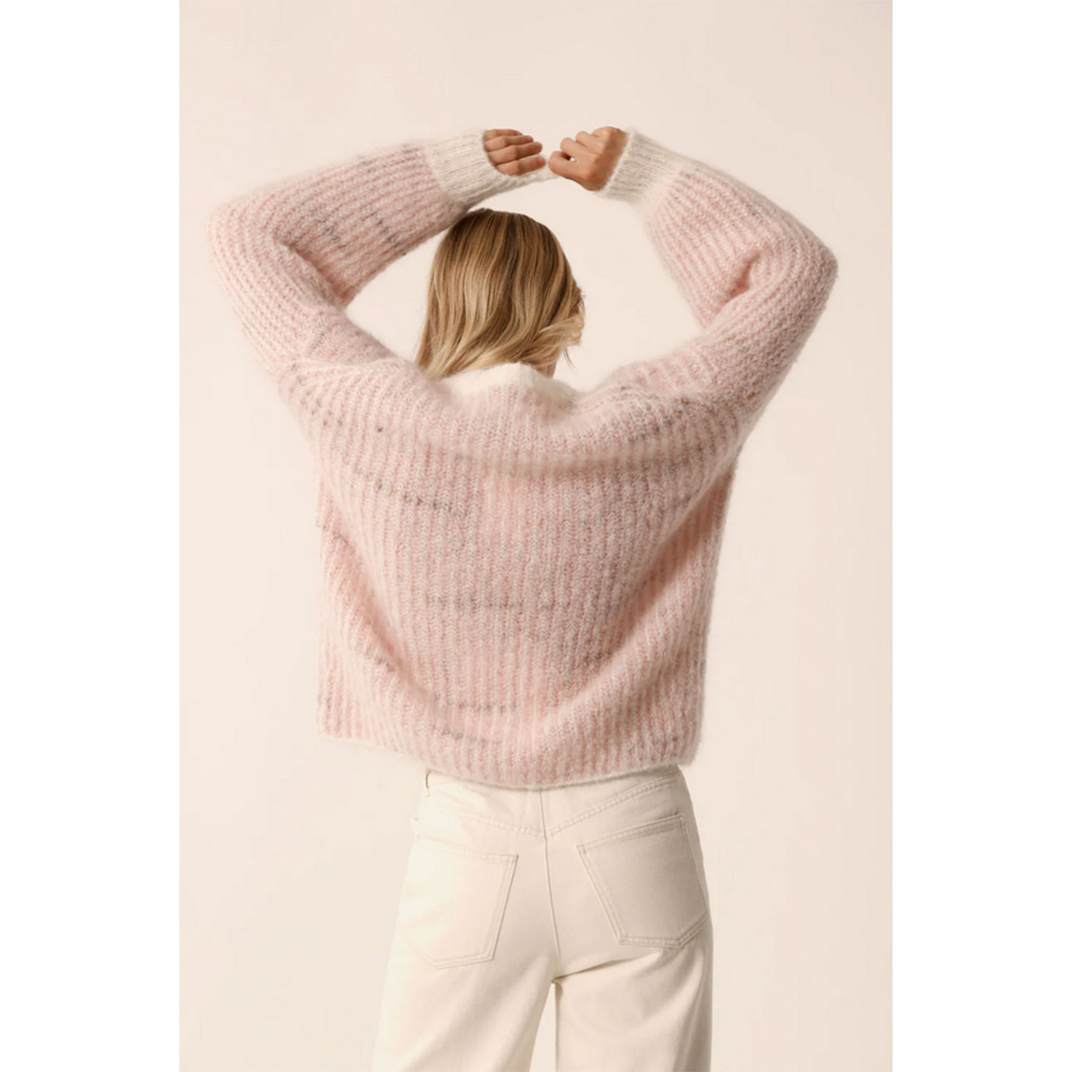 Des Petits Hauts Albertine Des Petits Hauts Strickpullover Rosa Model hinten