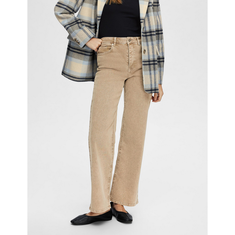 Selected Femme Alice Cora Selected Femme Jeans Beige Model vorne