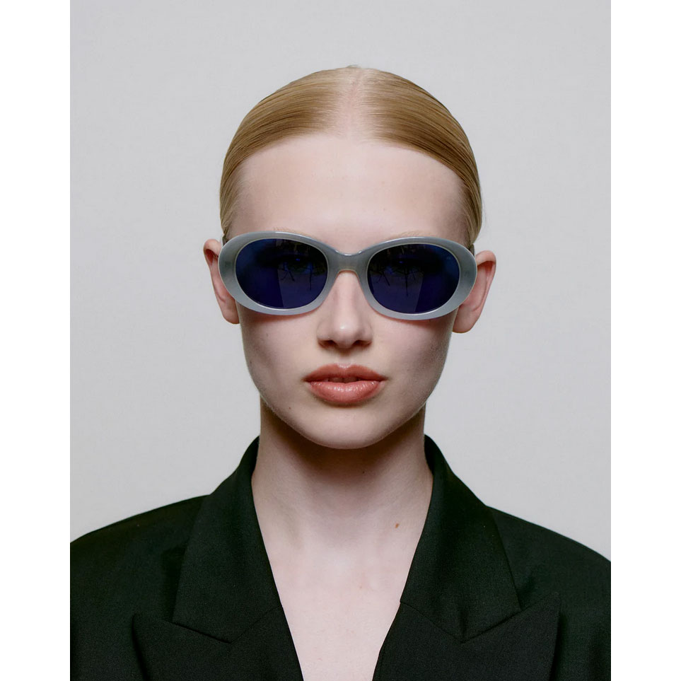 A.Kjaerbede Anma Sonnenbrille Glaucus Grey Light Grey