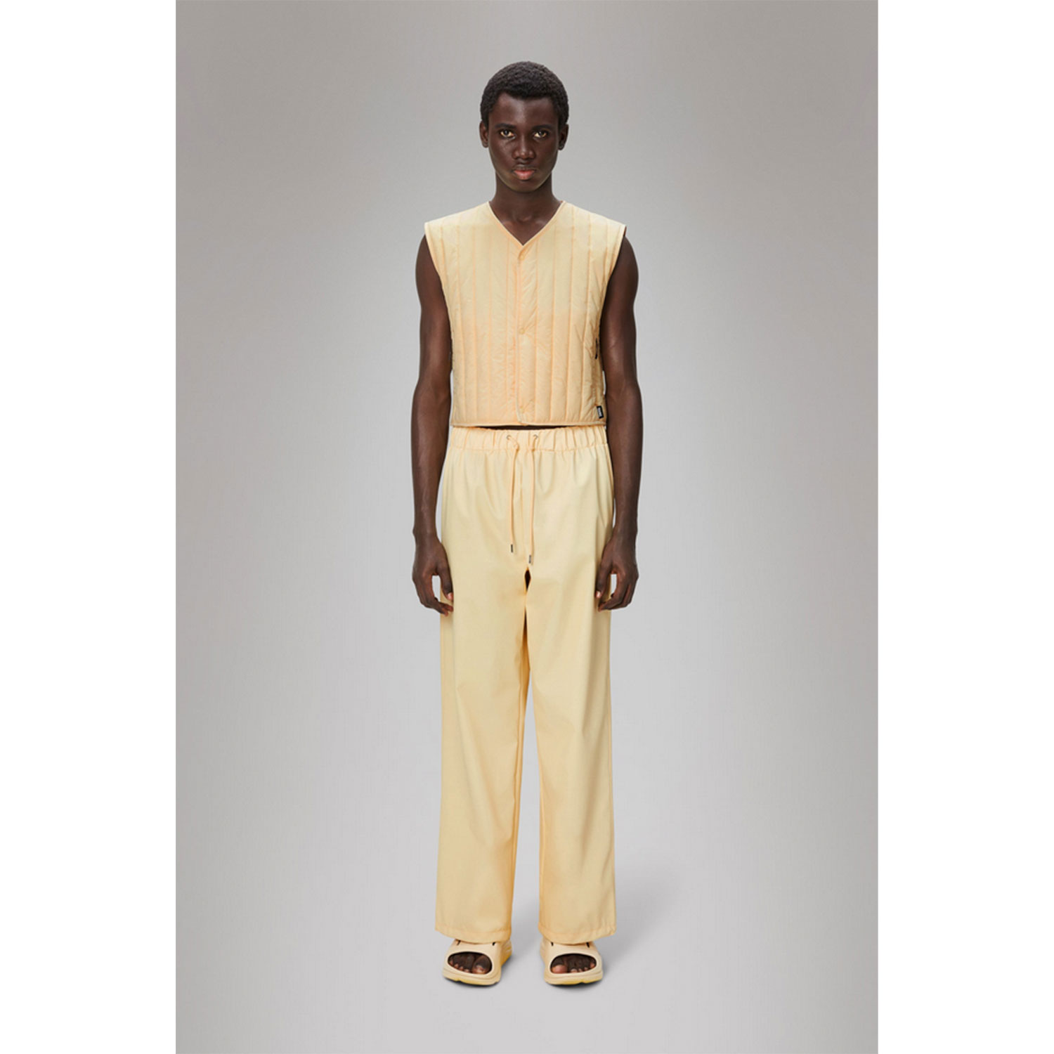 Rains Banja Short Liner Weste Gleam