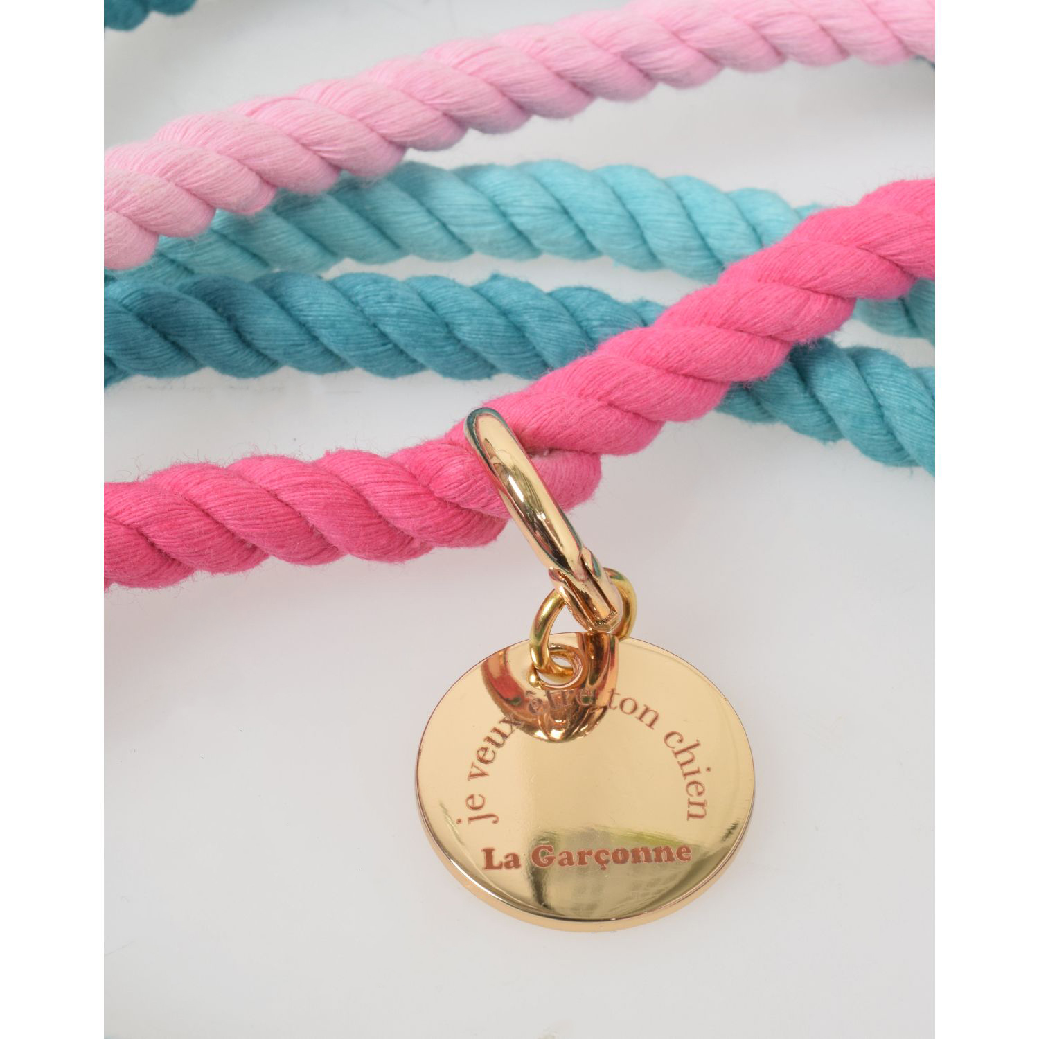 La Garçonne Accessoires La Garçonne Hundeleine Goofy Pink Detail charms in Metal Gold