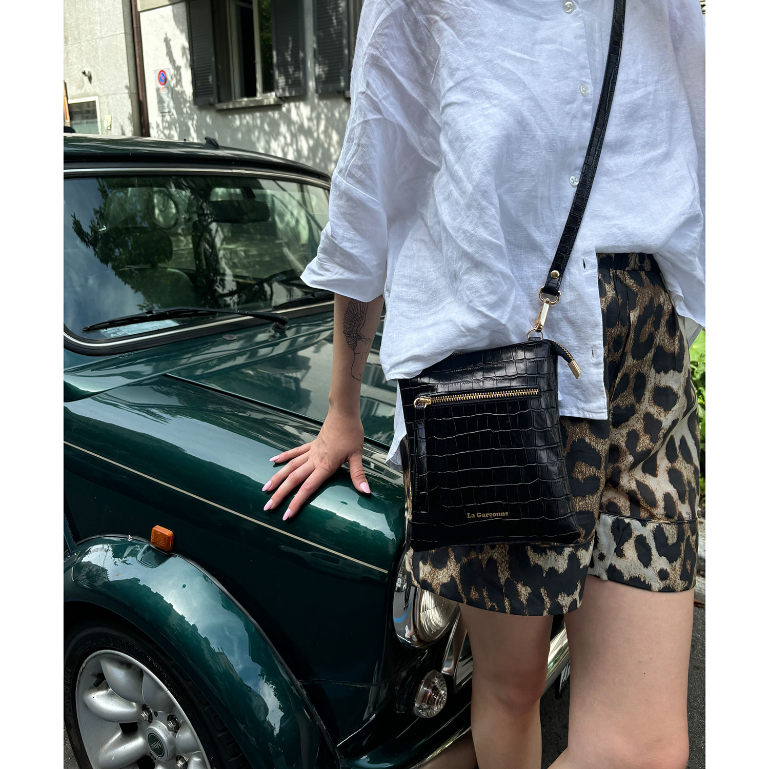 La Garçonne Accessoires Cherie Umhängetasche Kroko Black