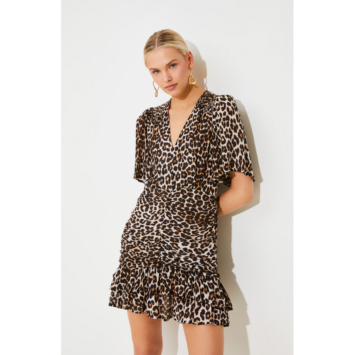 Suncoo Cherry Kleid mit Leopardenmuster von Suncoo Model vorne