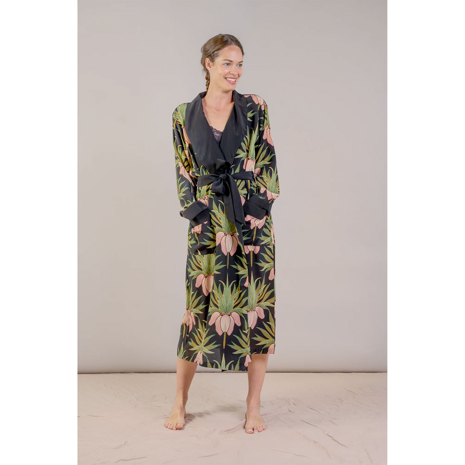 One Hundred Stars Deco Bud Crepe Kleid Black