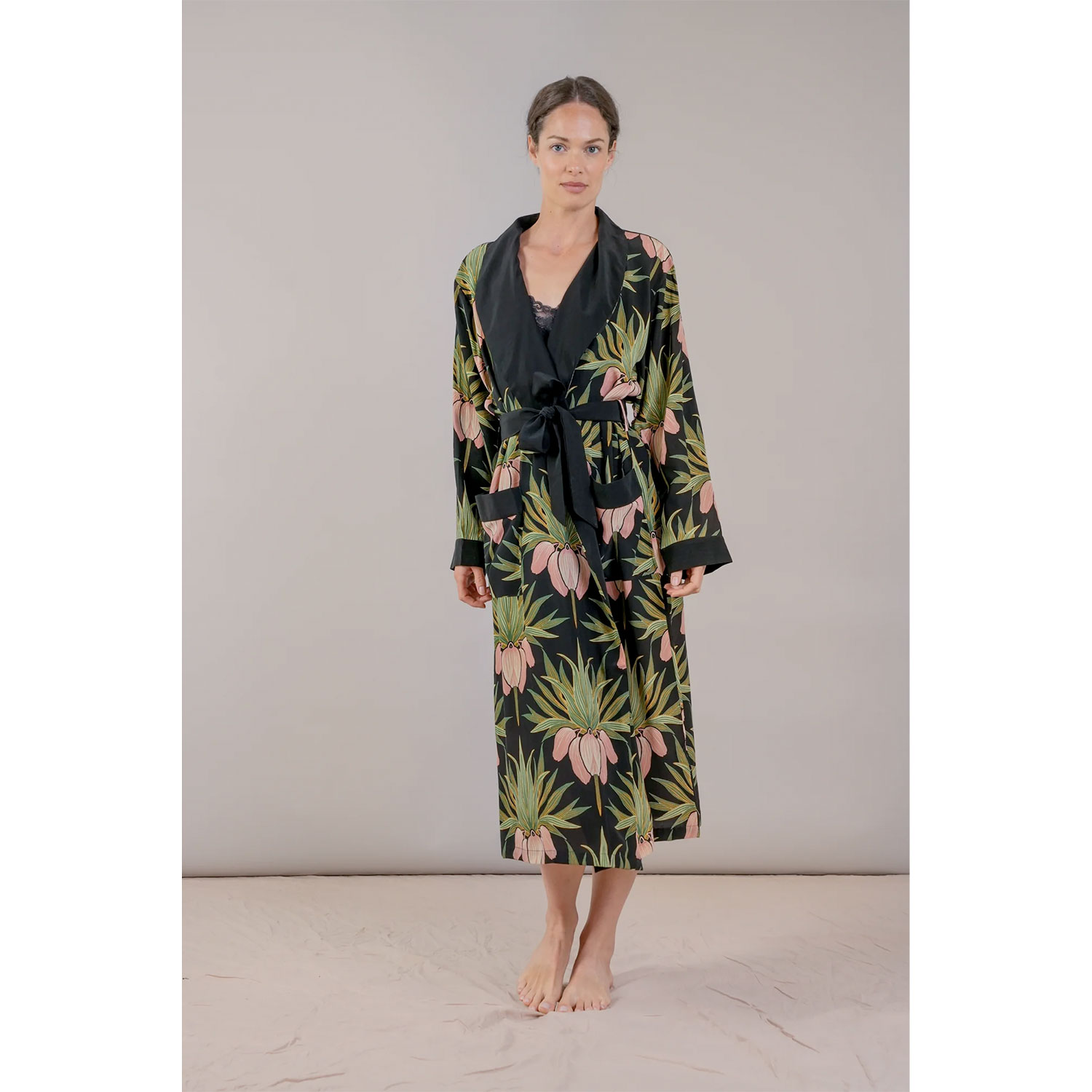 One Hundred Stars Deco Bud Crepe Kleid Black