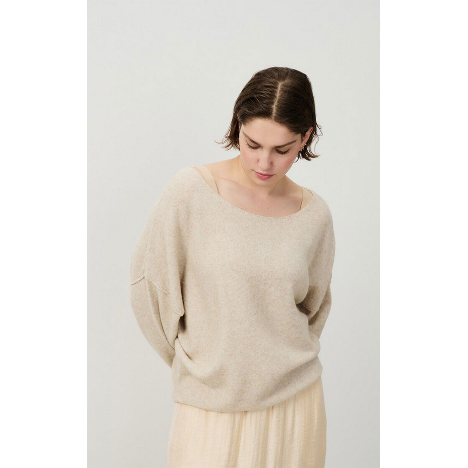 American Vintage Damsville Pullover in Beige von American Vintage Model vorne