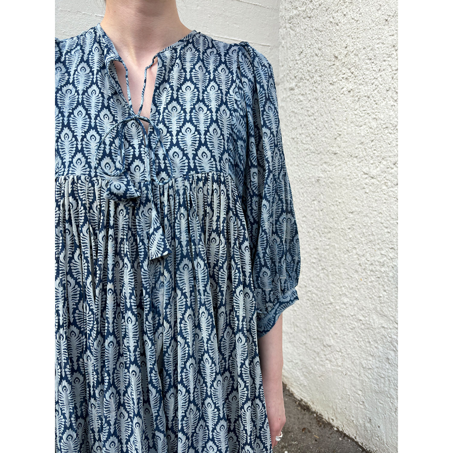 Le Trésor Du Monde Doi Midi Kleid Indigo