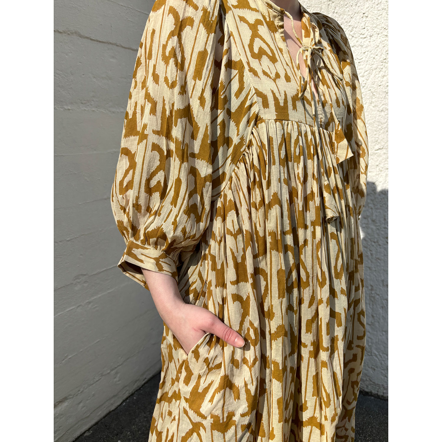 Le Trésor Du Monde Doi Midi Kleid Mustard