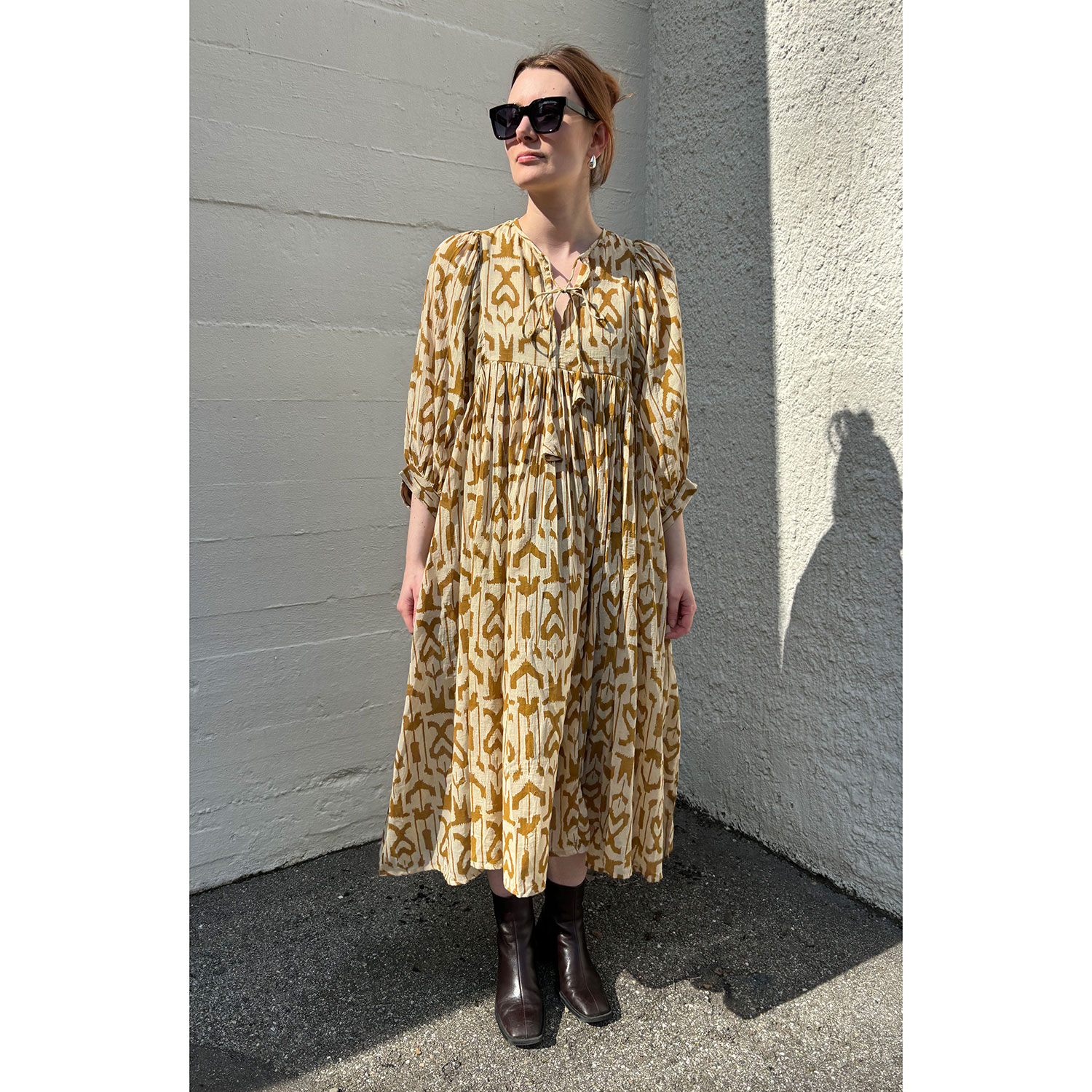 Le Trésor Du Monde Doi Midi Kleid Mustard