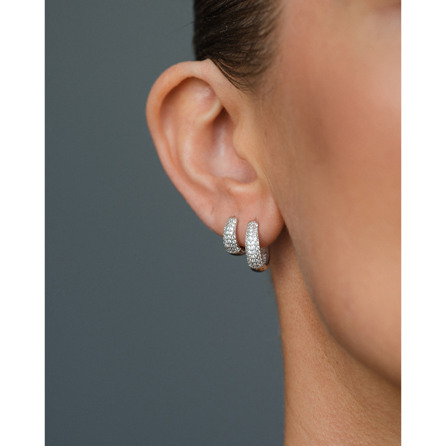 Philippa Studios Dome Pave Hoops Philippa Studios Ohrringe Silber Model