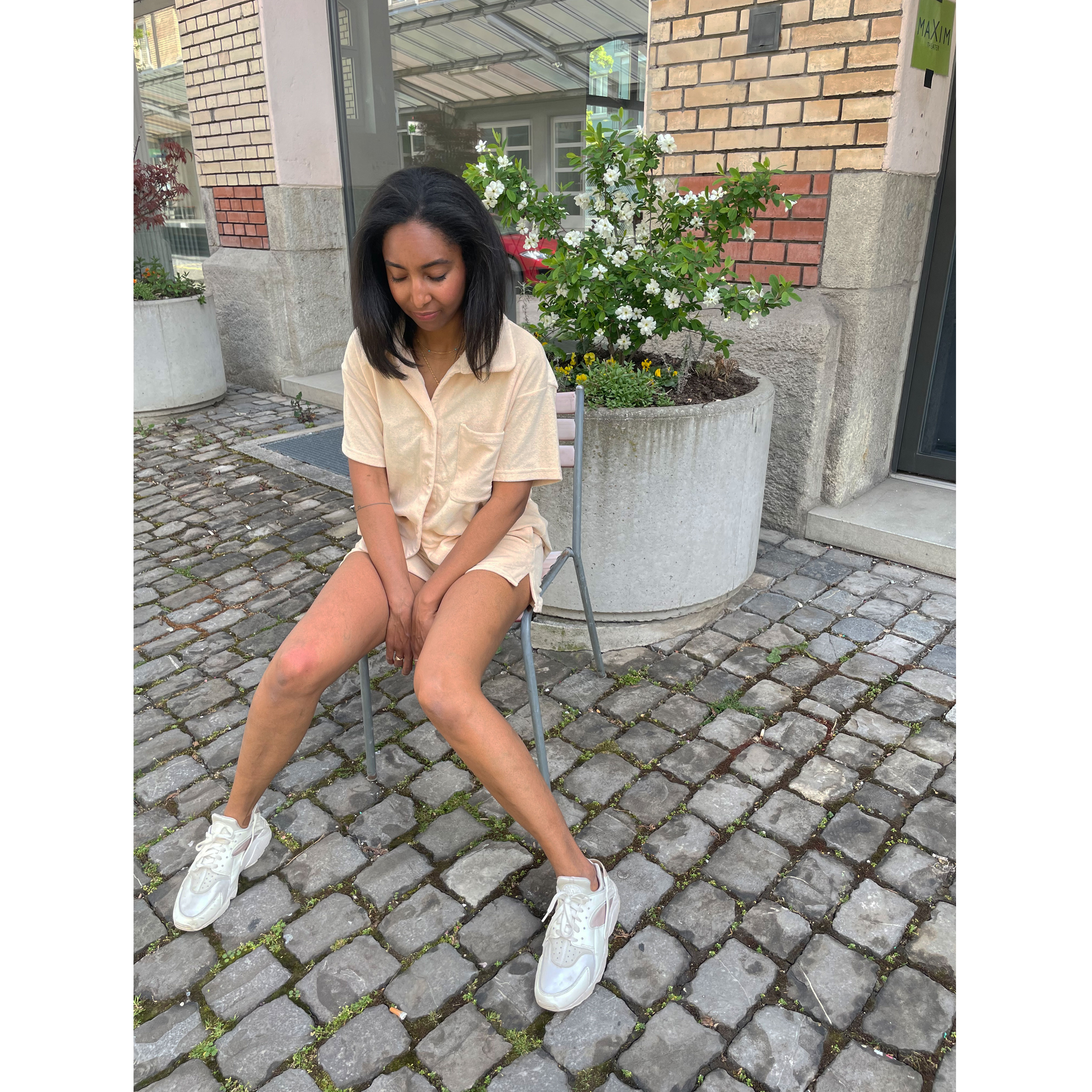 La Garçonne Vetements Elvire La Garçonne Shirt beige Model vorne