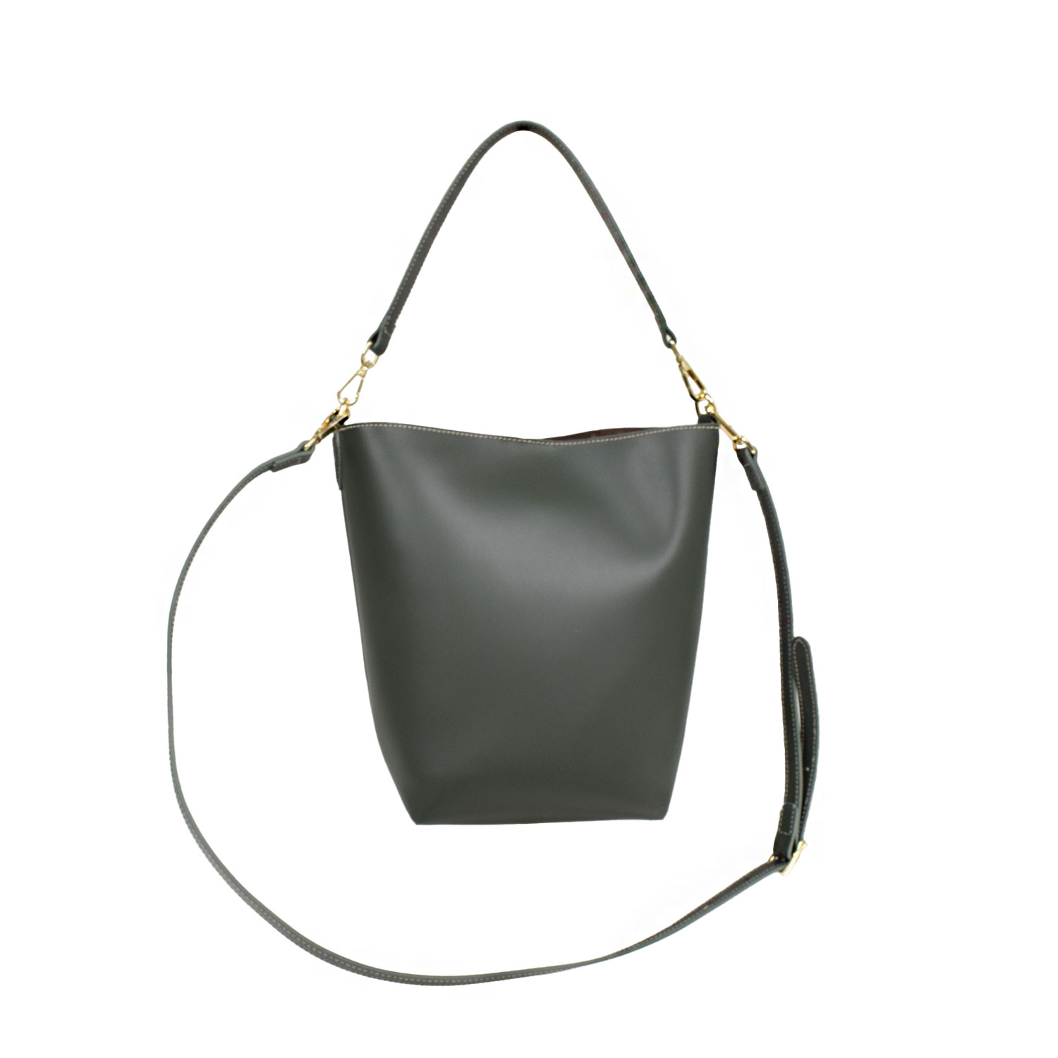 La Garçonne Accessoires Giselle Tasche aus dunkelgrünem Glattleder mit abnhembaren Riemen von La Garçonne. Vorne