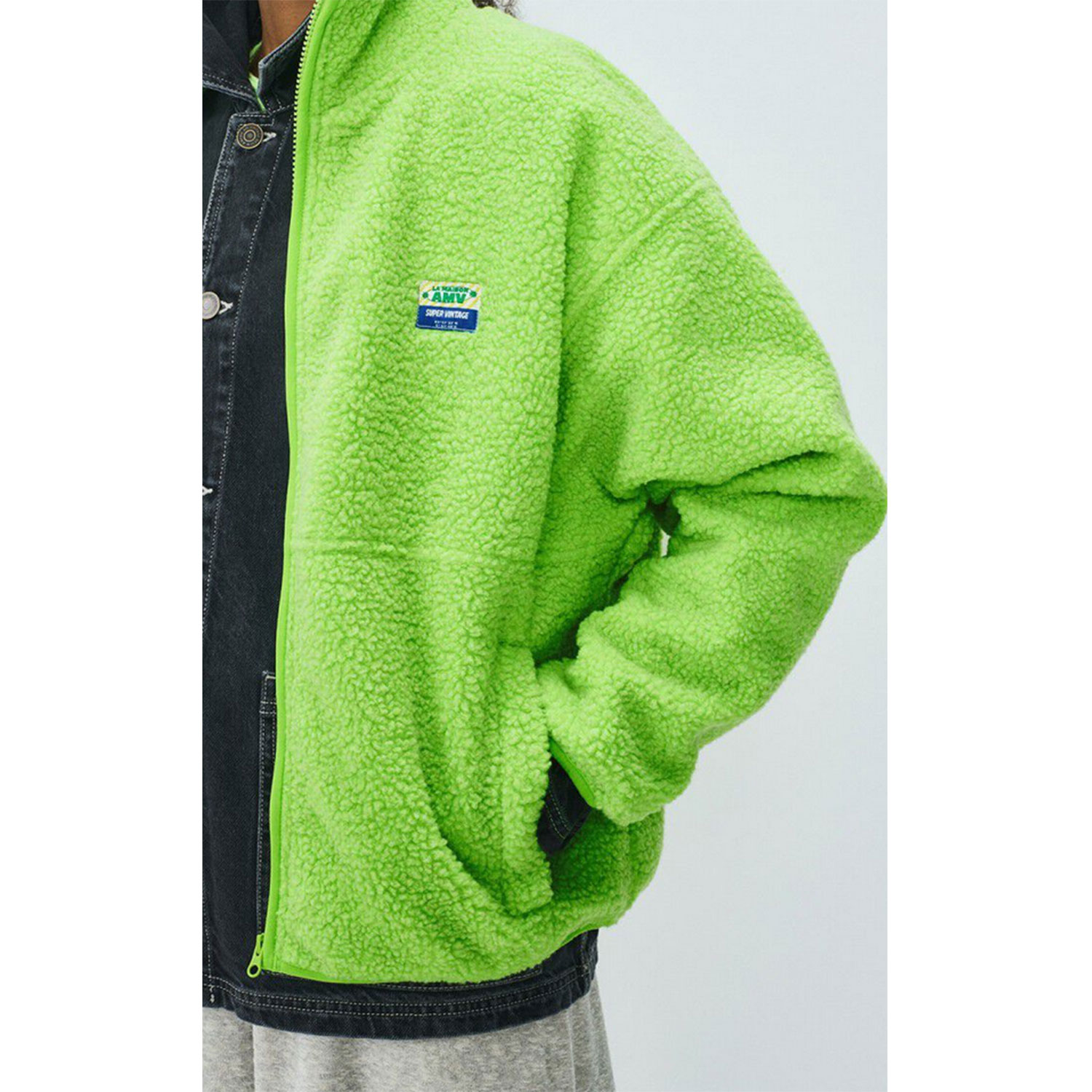 American Vintage Hoktown Fleecejacke in Hellgrün von American Vintage Model Detail