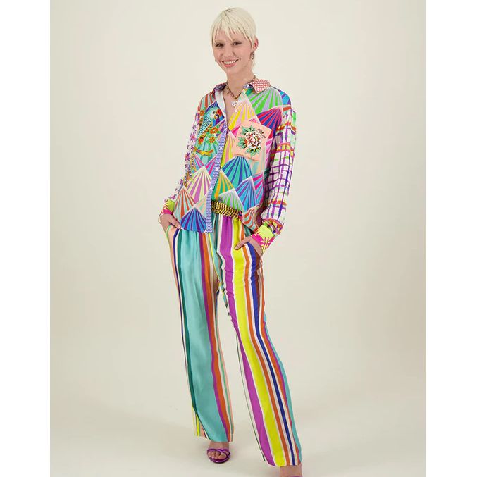 Me369 Isabel Me369 Bluse mit mehrfarbigem Druck Model vorne