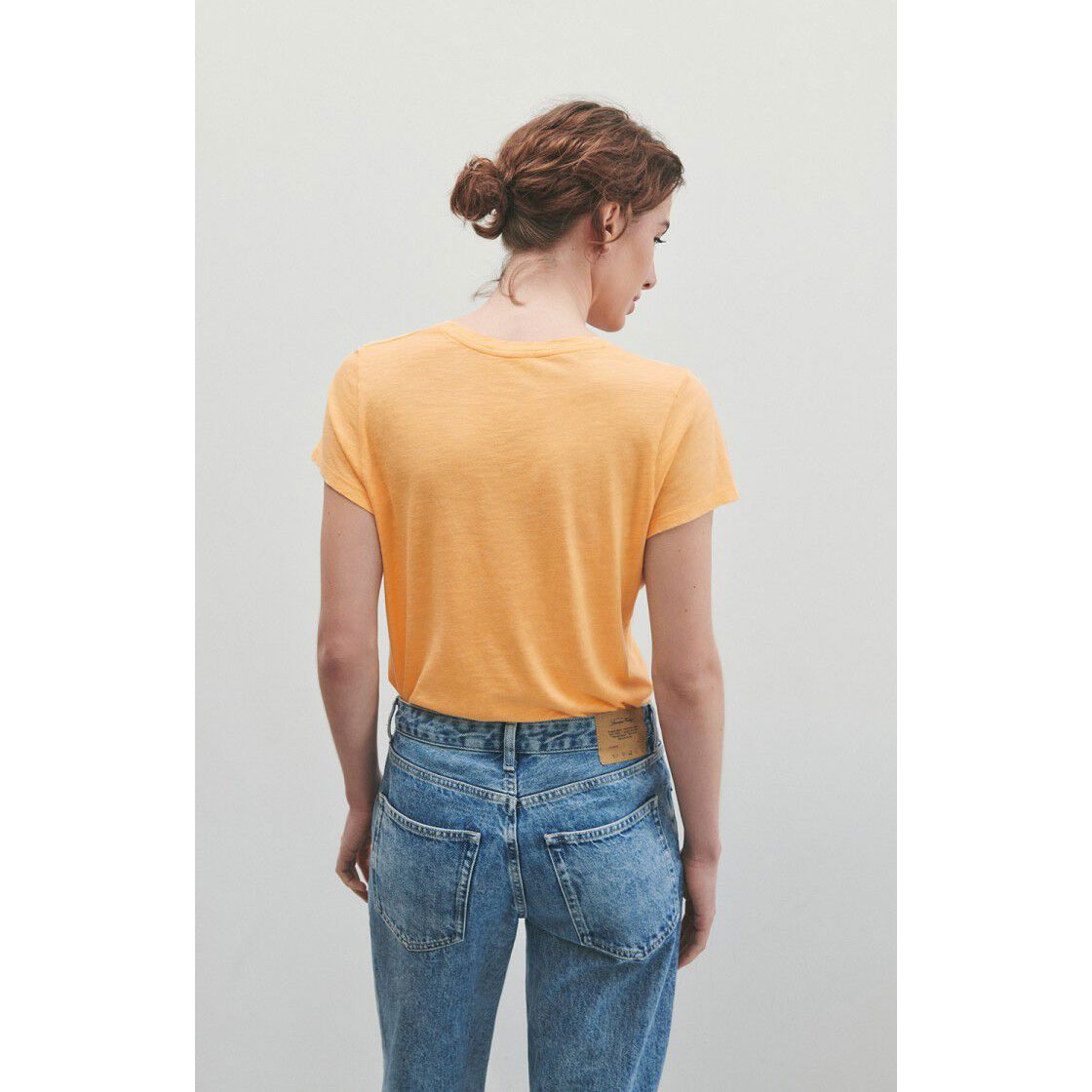 American Vintage Jacksonville American Vintage T-Shirt Orange Model hinten