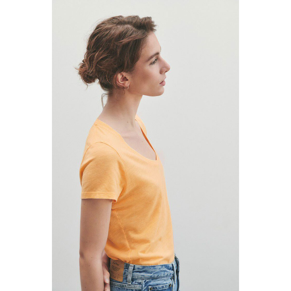 American Vintage Jacksonville American Vintage T-Shirt Orange Model seite