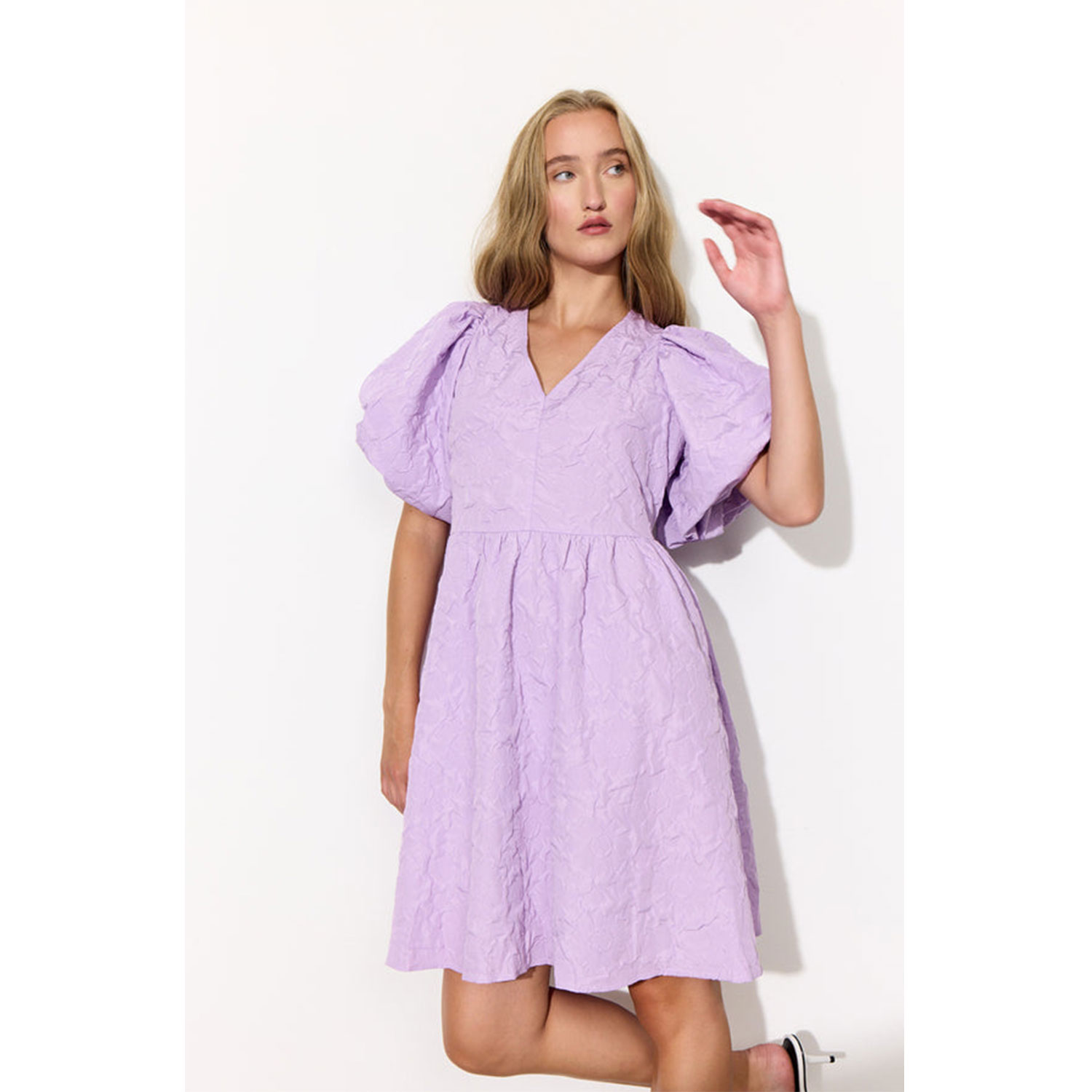 Hunkøn Jamie Kleid in Lila von Hunkøn Model vorne