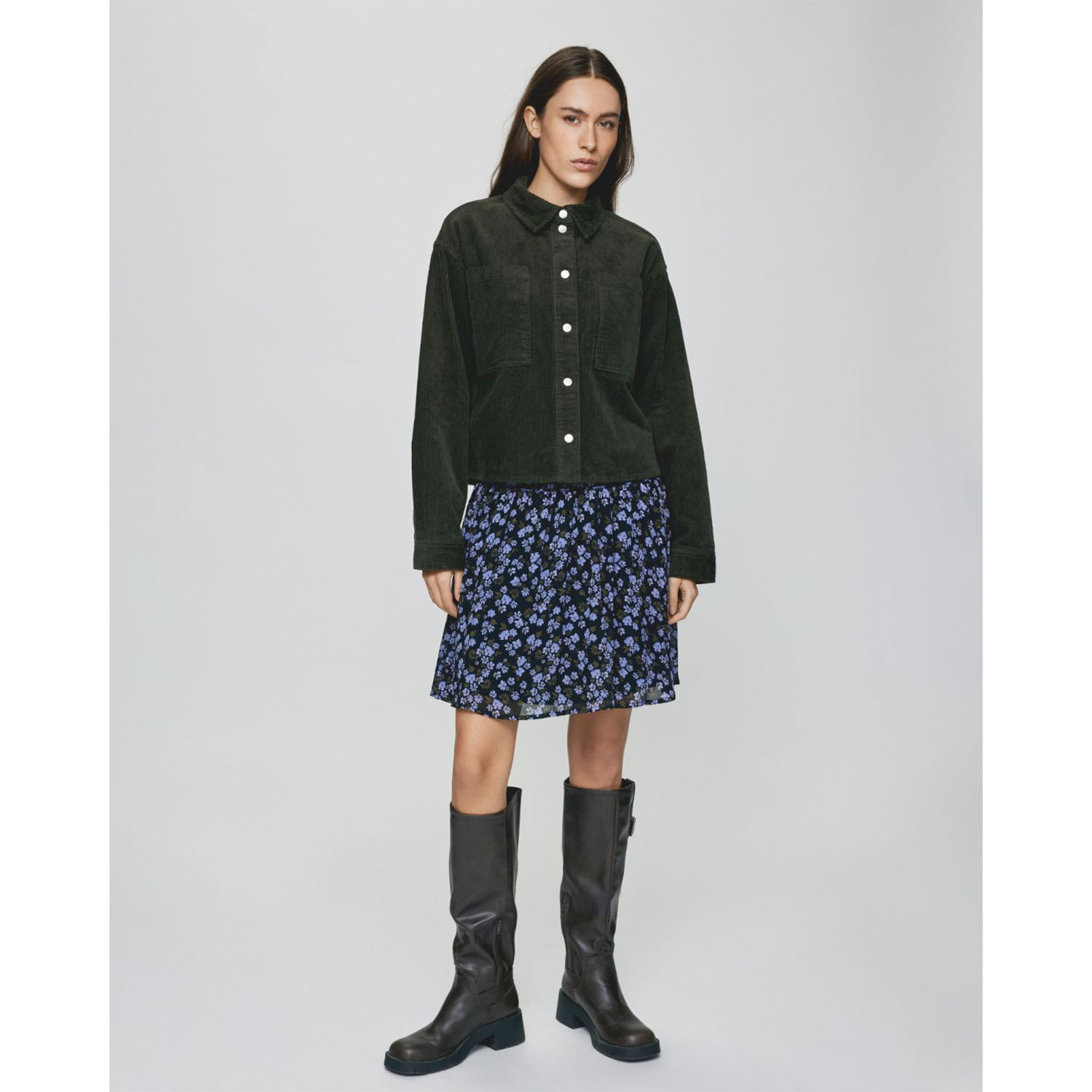 MSCH Copenhagen Kasandra Minijupe mit Blumenmuster von MSCH Copenhagen Model vorne