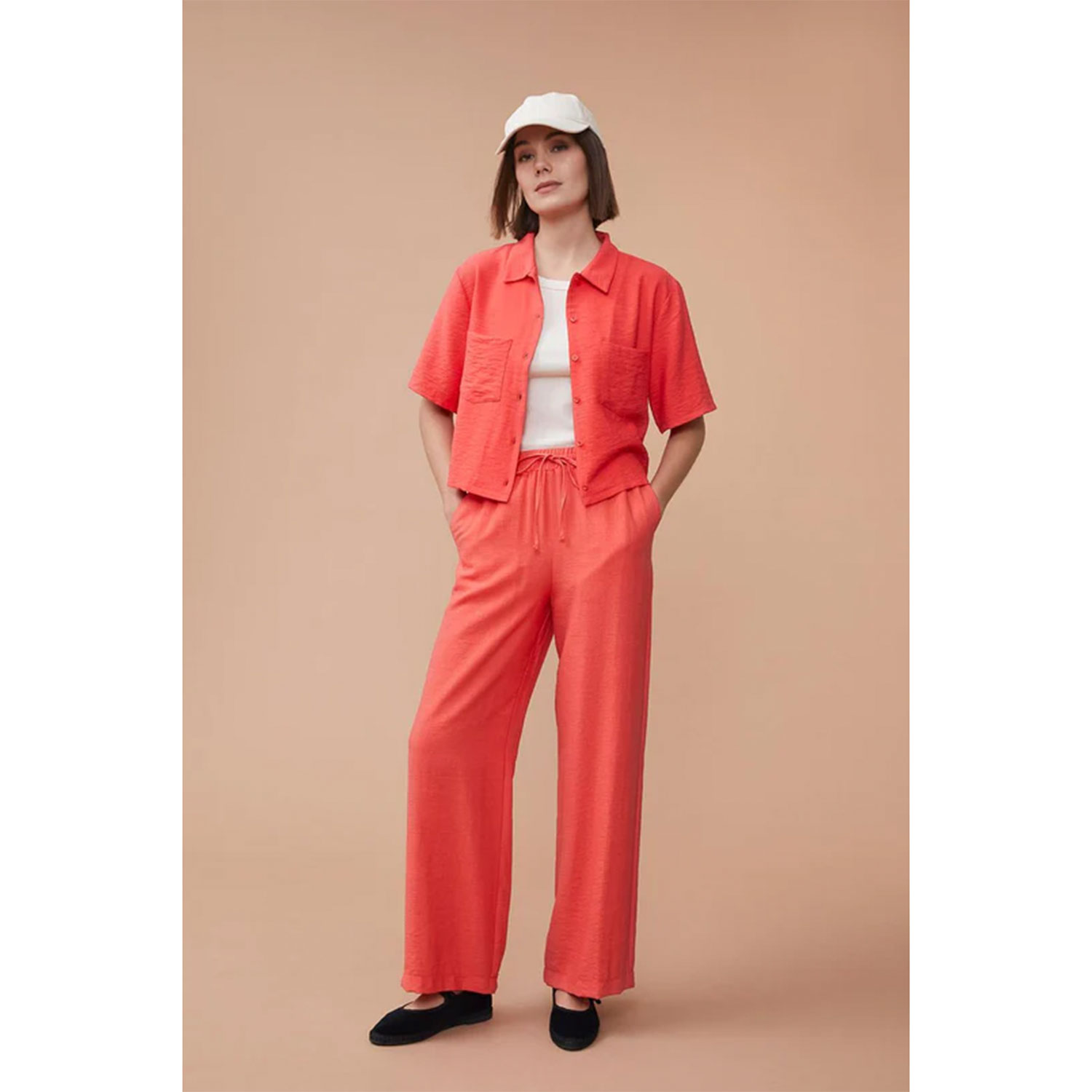 Harris Wilson Live Harris Wilson Hemdbluse rot Model vorne