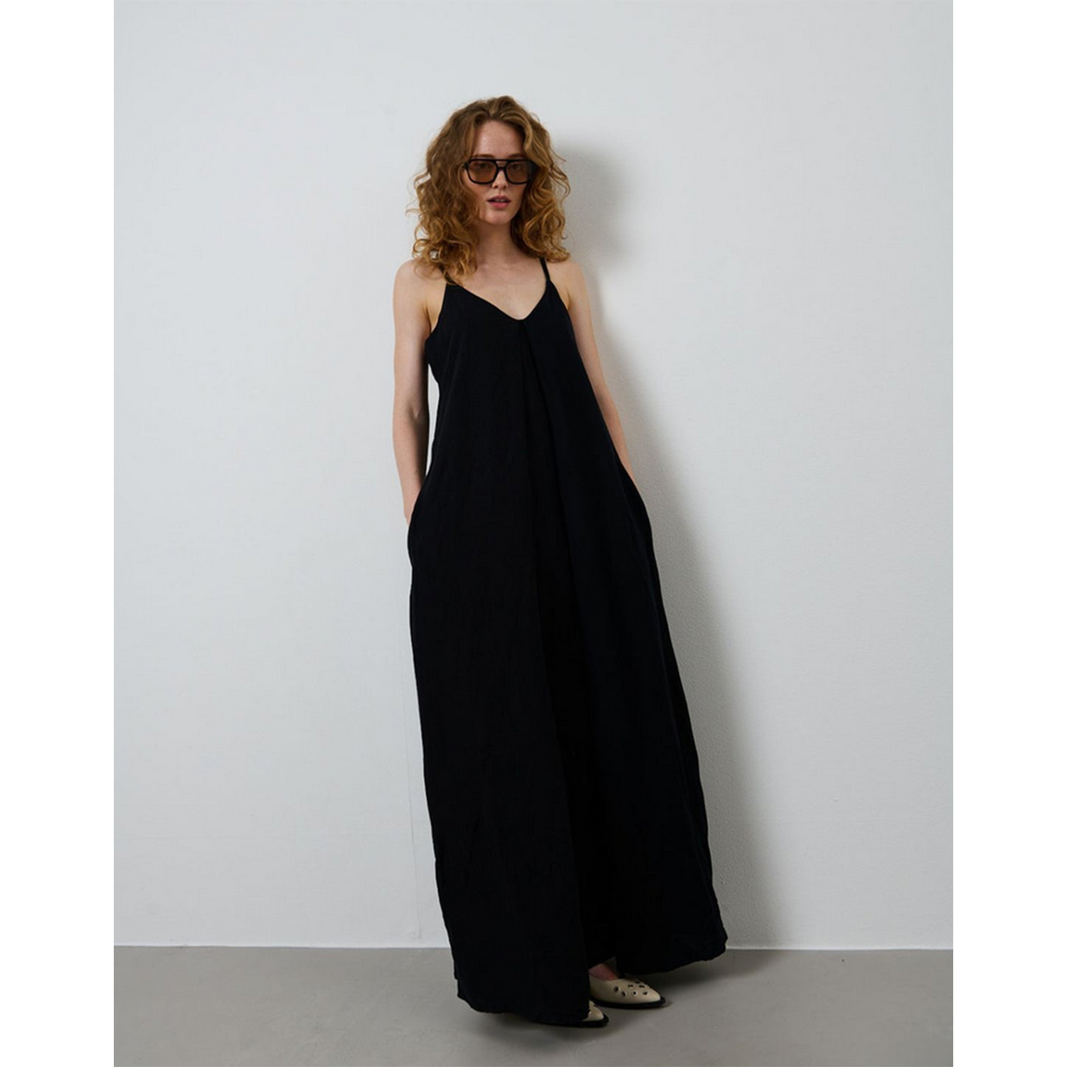 La Rouge Lone Strap Kleid Black