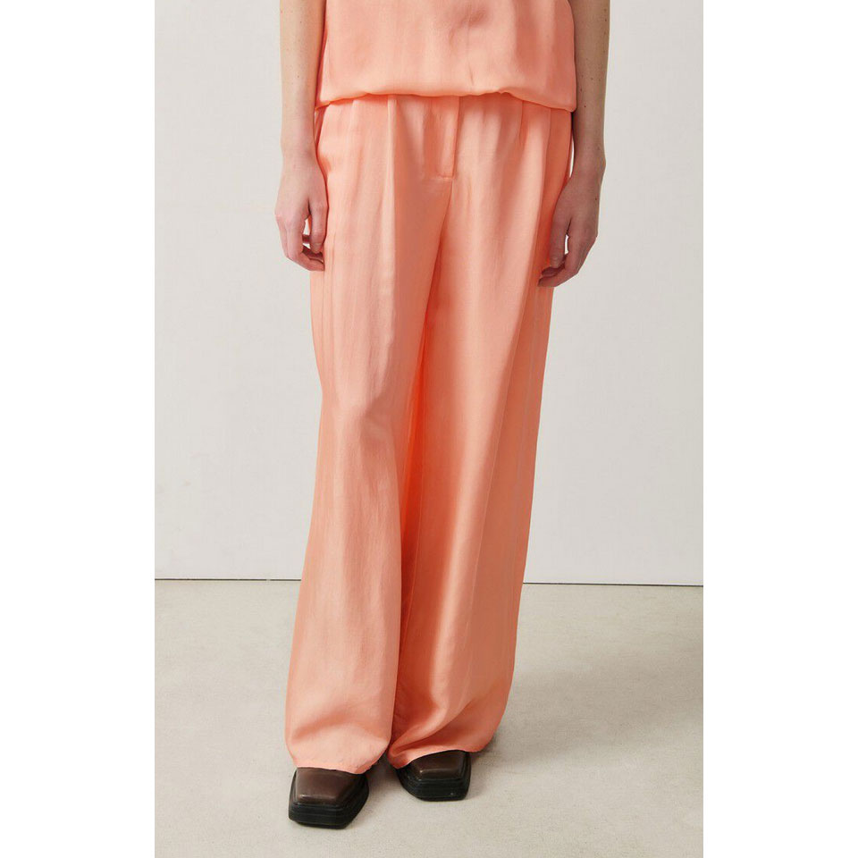 American Vintage Luabird Becksöndergaard Hose Rosa Model vorne