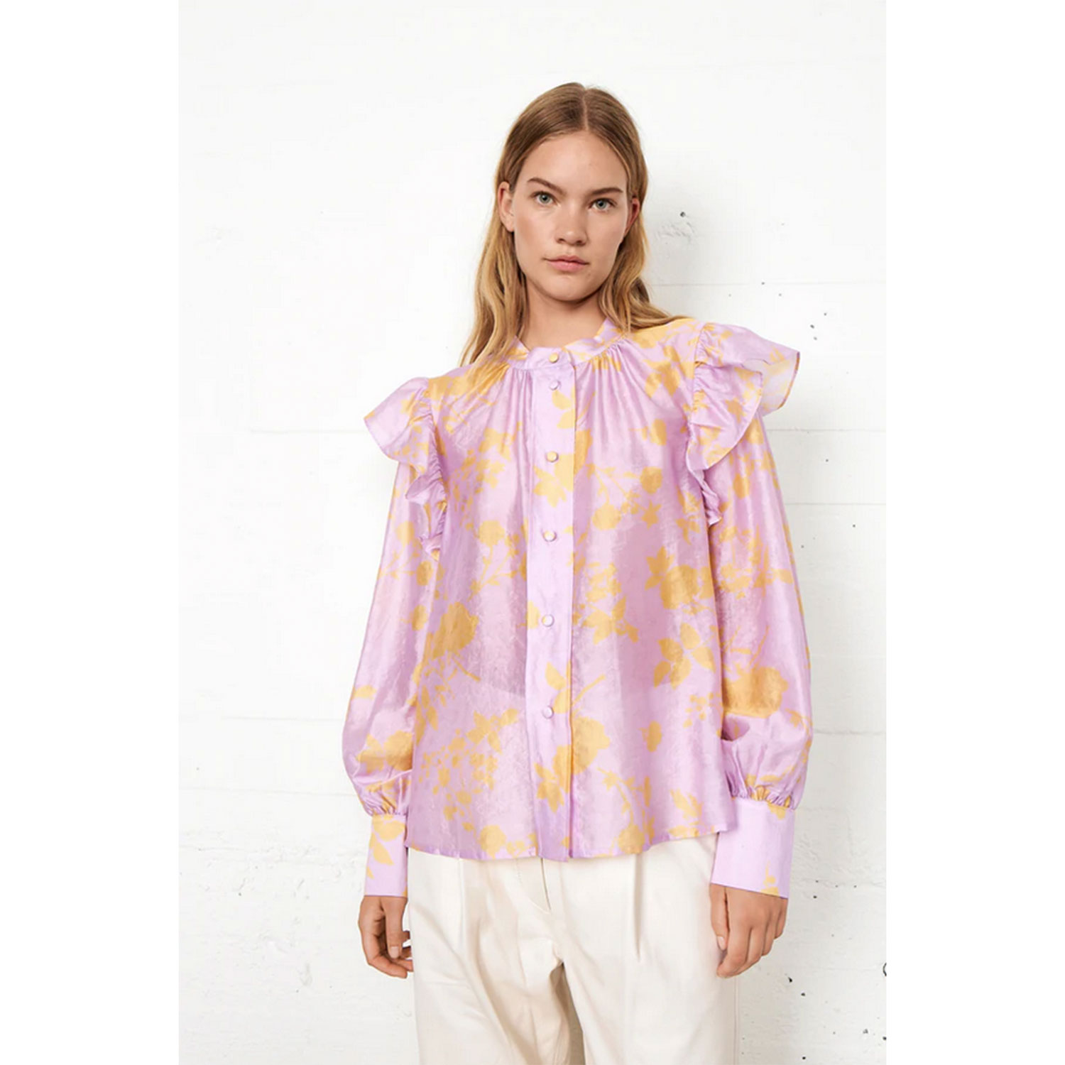 Second Female Lyna Second Female Bluse lila Model vorne