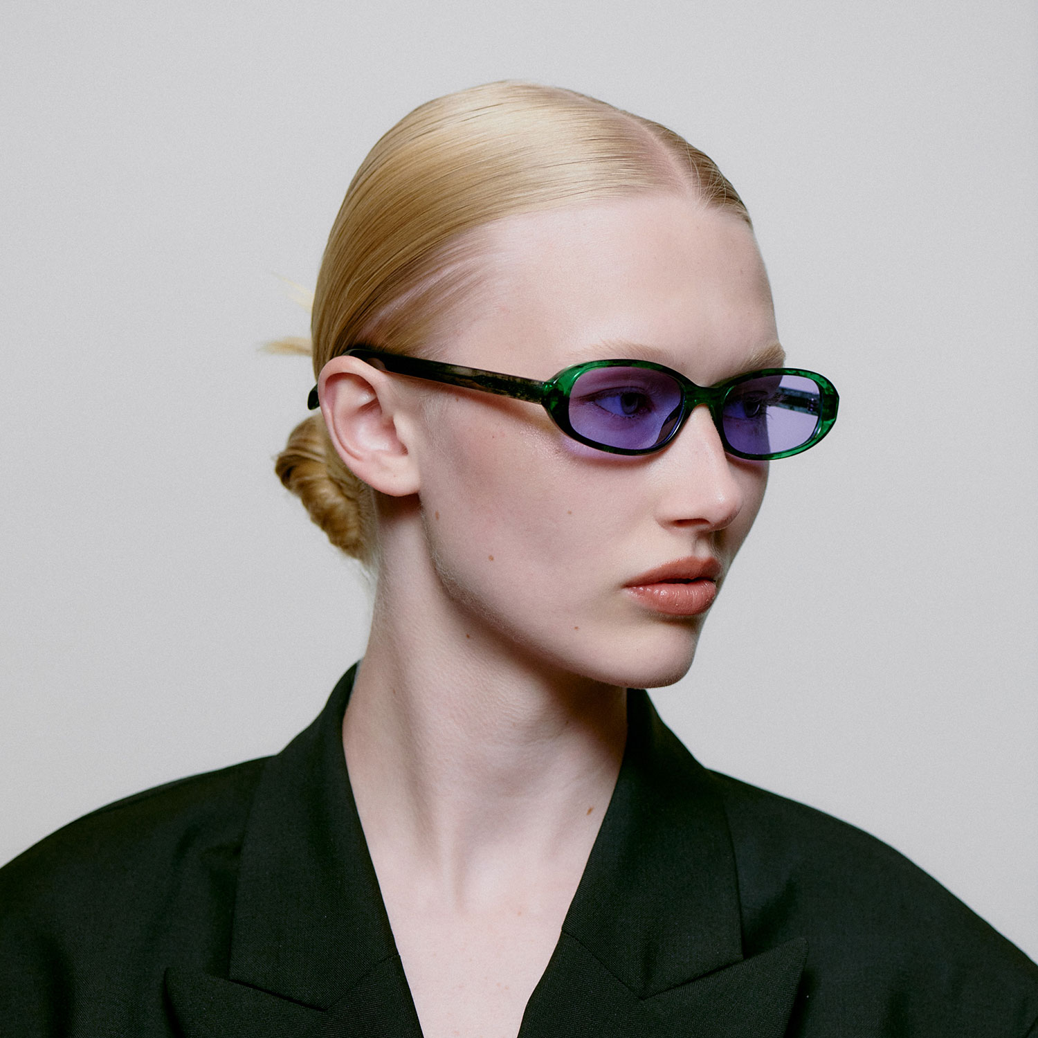 A.Kjaerbede Macy A.Kjaerbede Sonnenbrille Grün Model seite