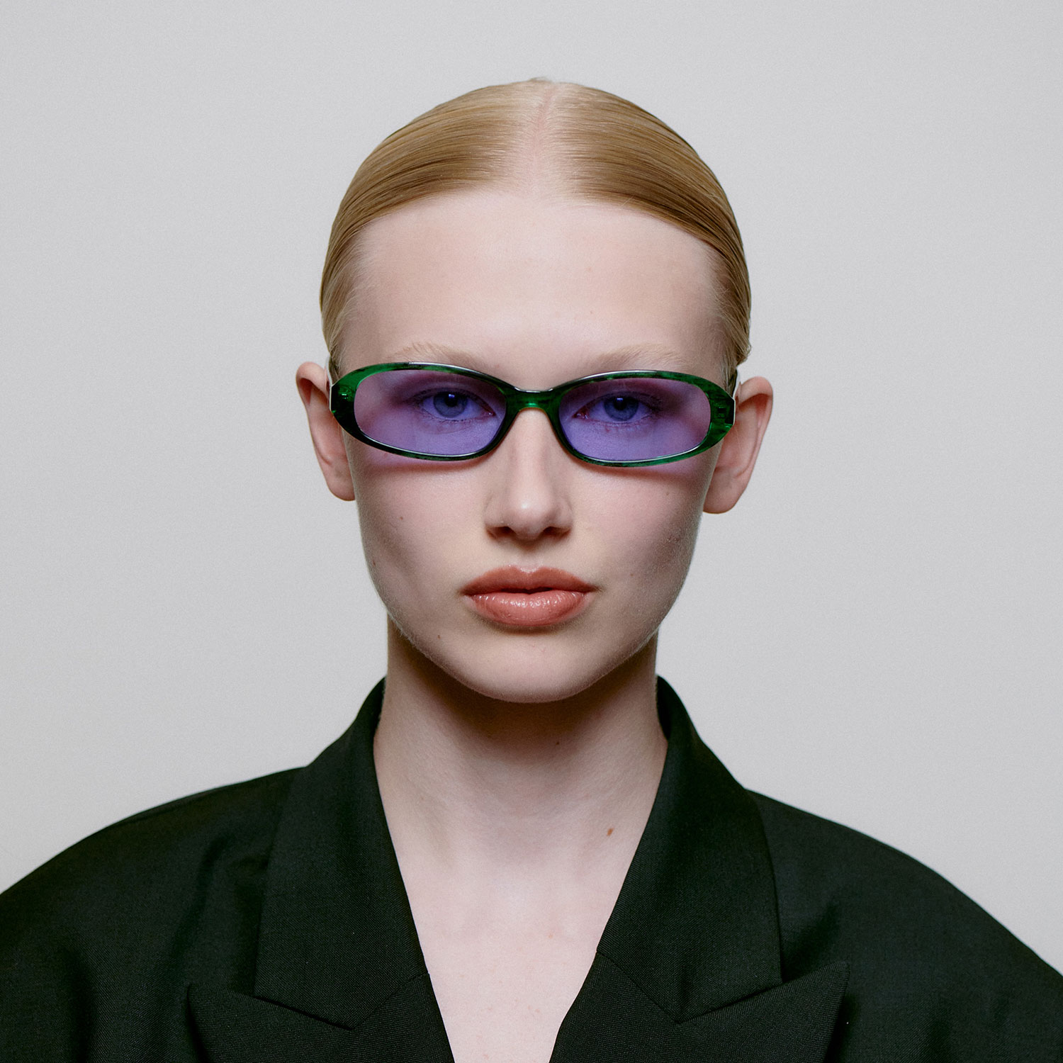 A.Kjaerbede Macy A.Kjaerbede Sonnenbrille Grün Model vorne