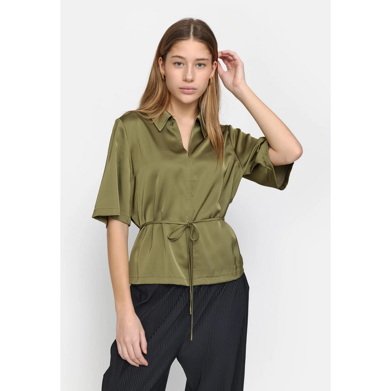 Soft Rebels Mallow Soft Rebels Bluse Grün Model vorne