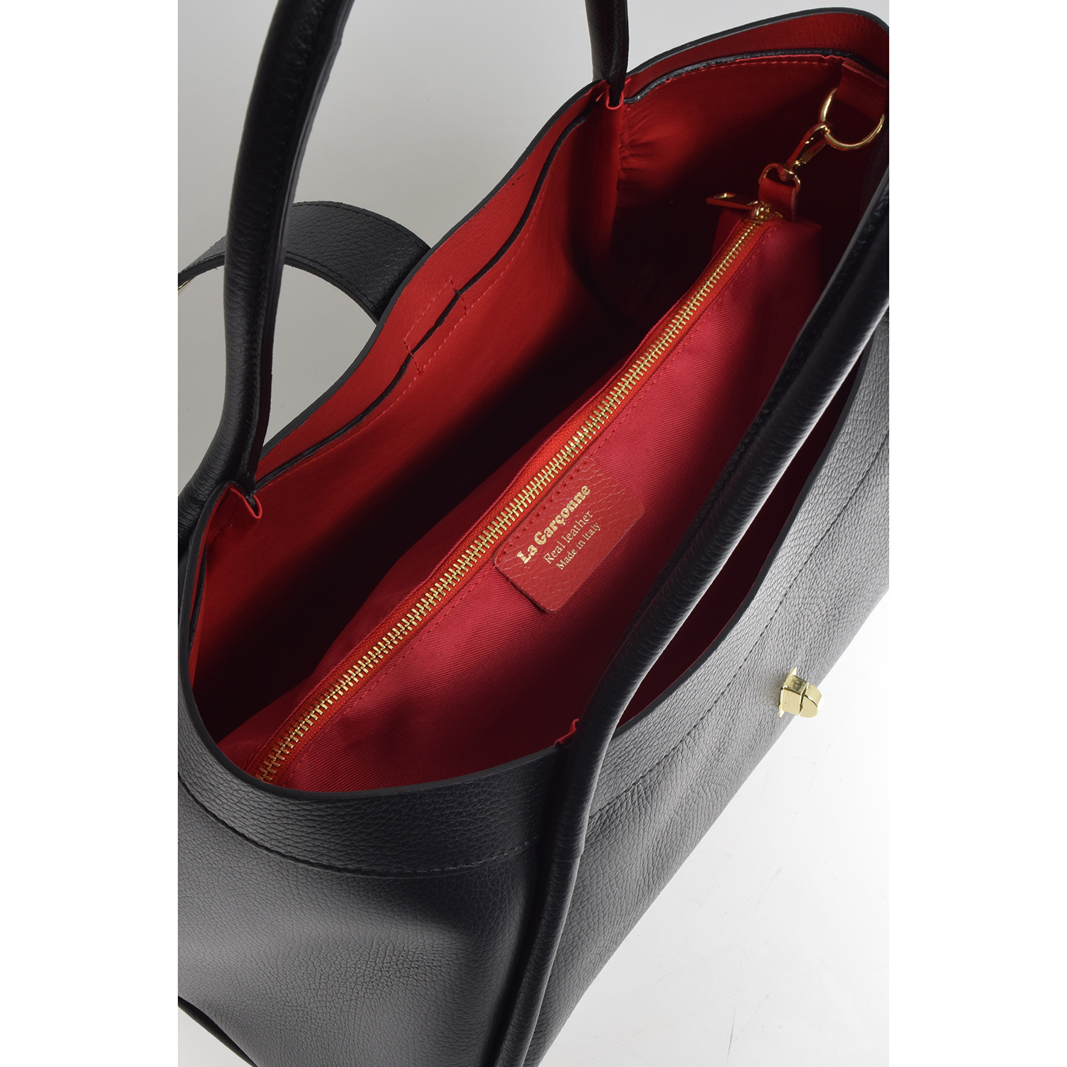 La Garçonne Accessoires Maxi Alyss Tasche in Schwarz von La Garçonne Accessoires Detail