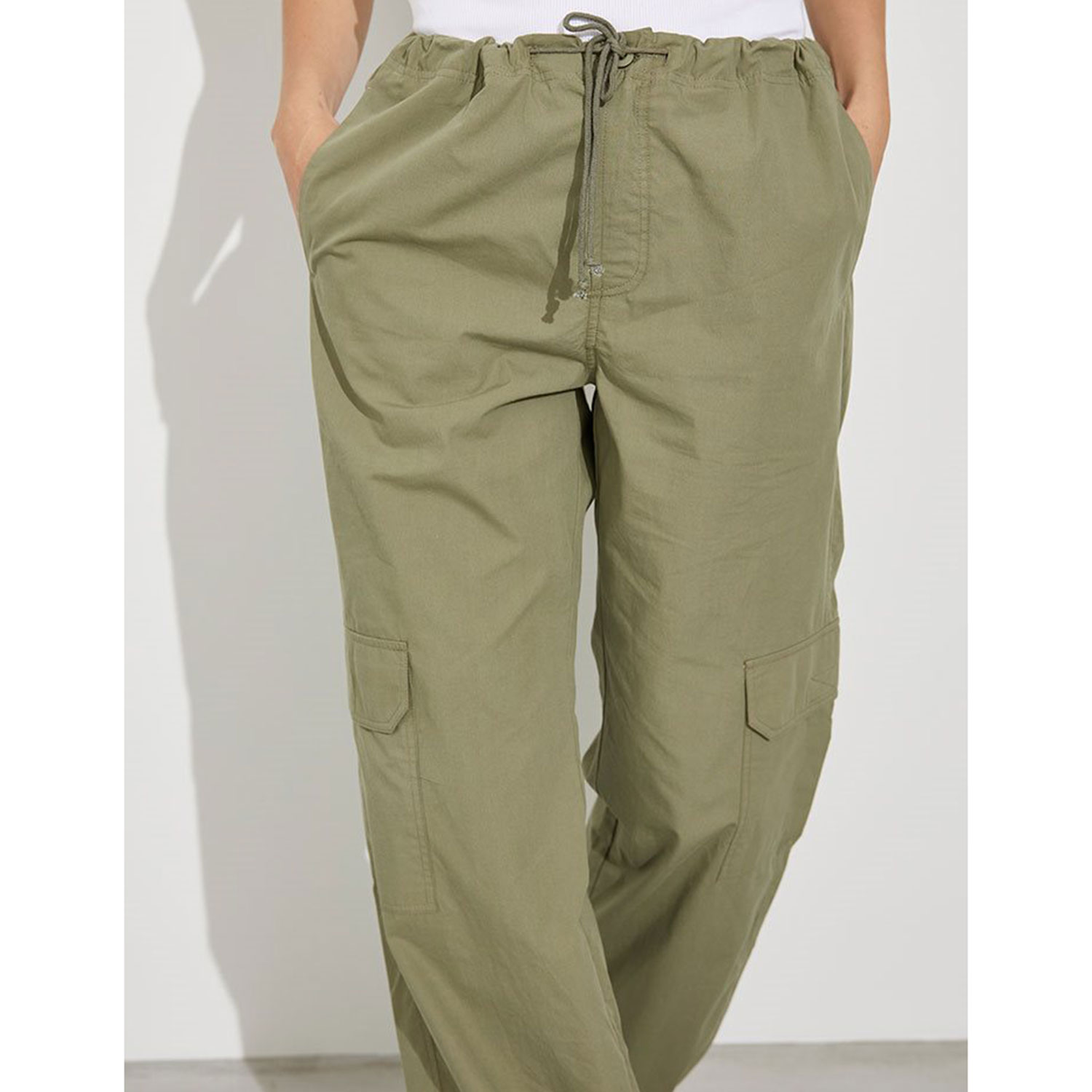 Global Funk Mayli Global Funk Cargohose Grün Detail