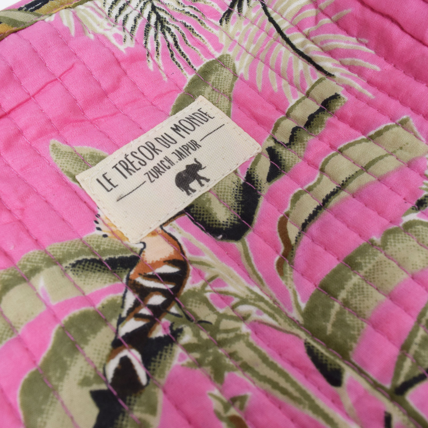 Le Trésor Du Monde Safari Small Le tresor du monde Necessaire Pink Detail