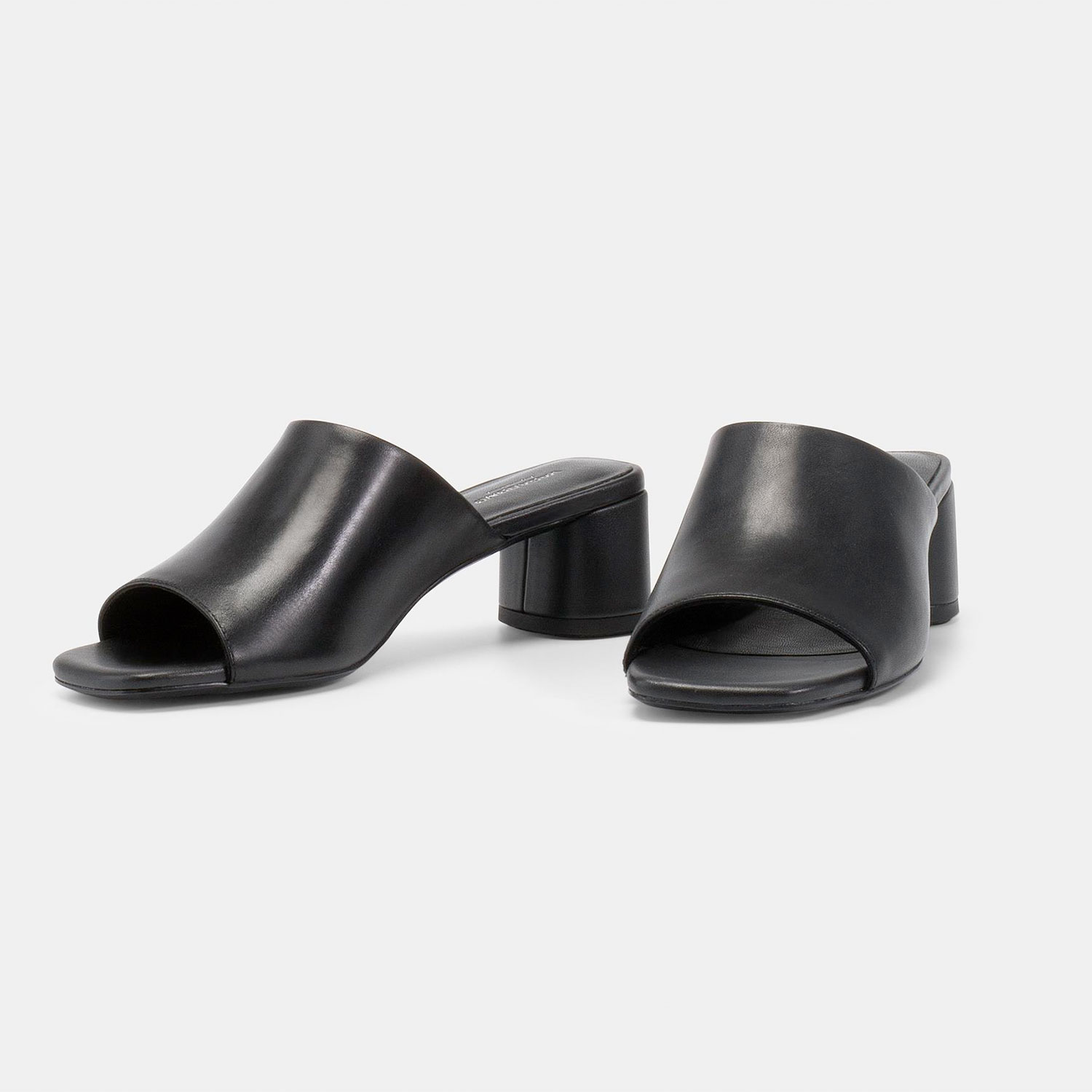 Vagabond Piper Mules Black