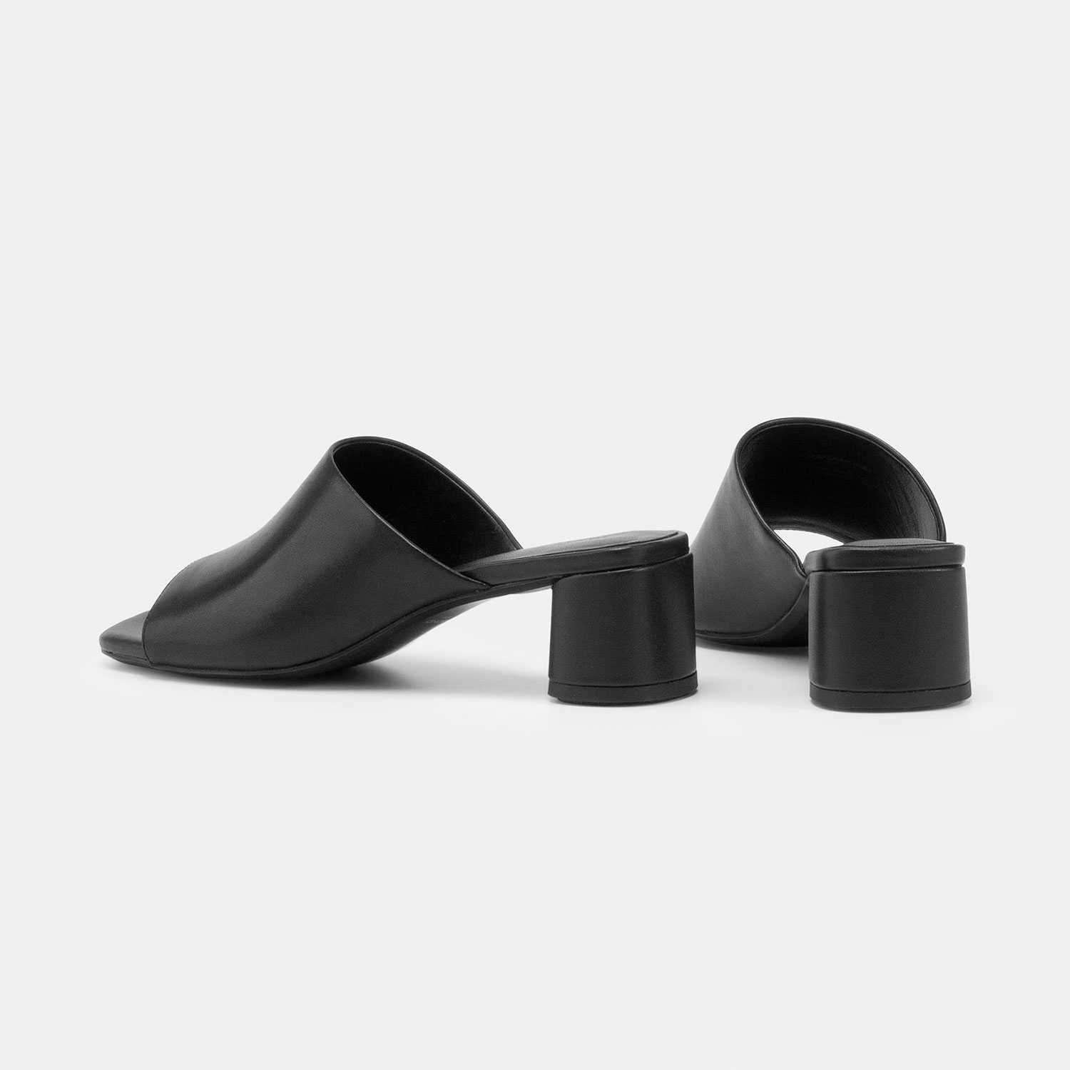 Vagabond Piper Mules Black
