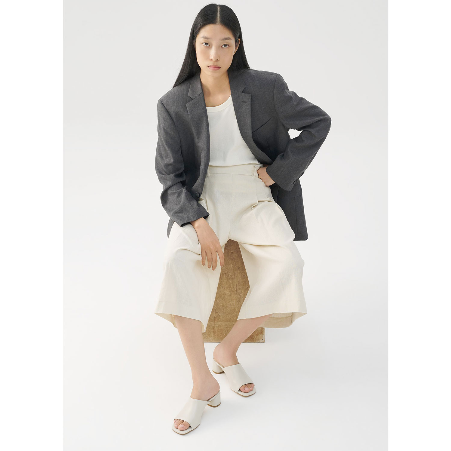 Vagabond Piper Mules Off White