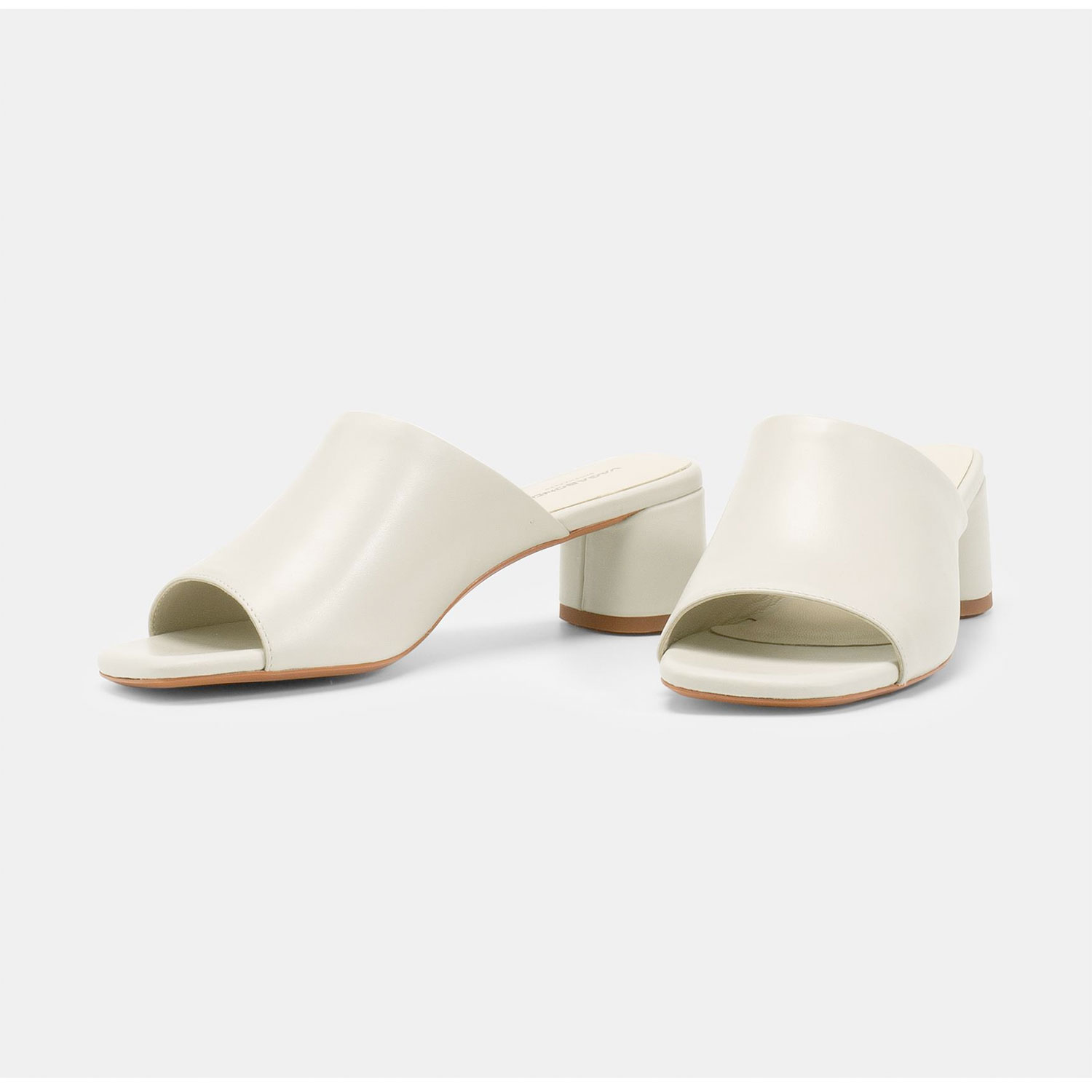 Vagabond Piper Mules Off White