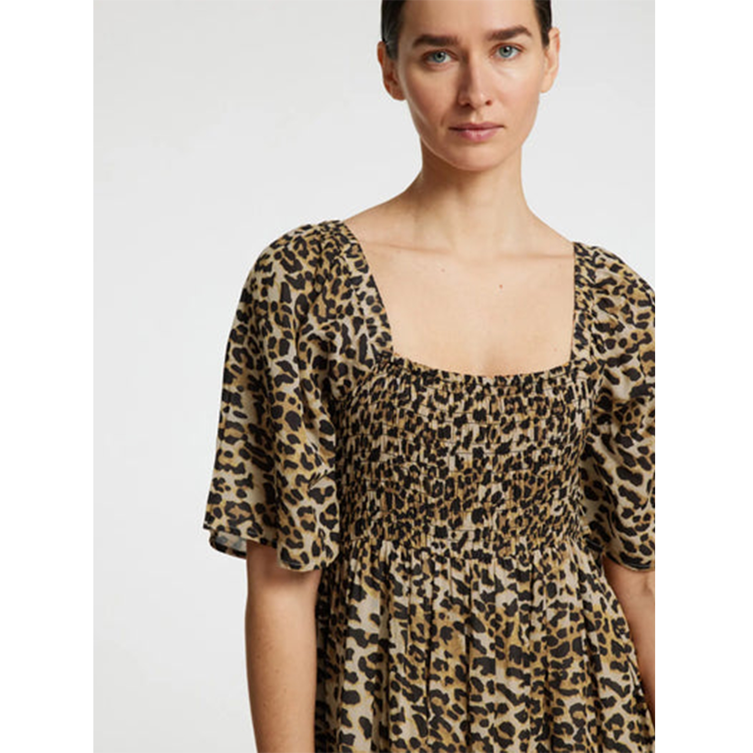 Selected Femme Dora Kleid mit Leopardmuster von Selected Femme Model Detail
