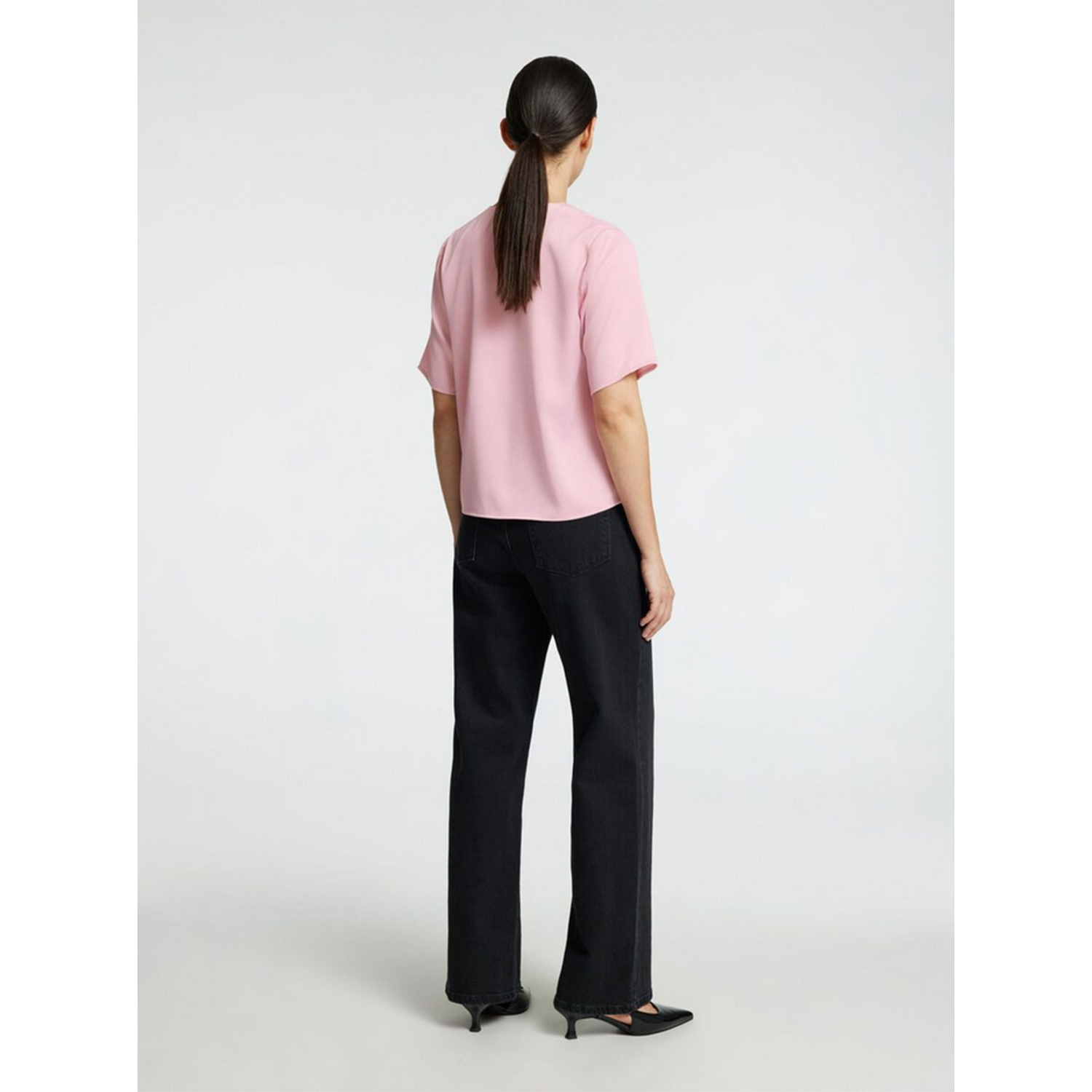 Selected Femme Lena Bluse in Rosa von Selected Femme Model hinten