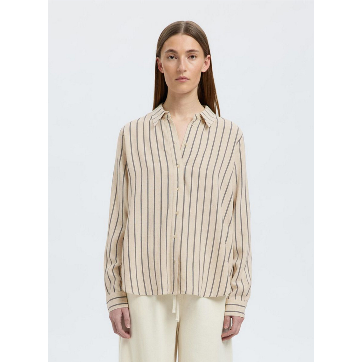 Selected Femme Viva Langarmbluse in Beige gestreift von Selected Femme Model vorne