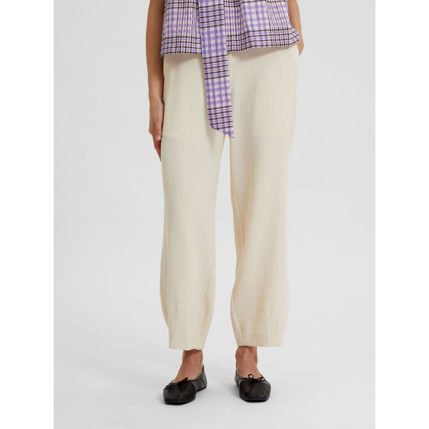 Selected Femme Brianne Selected Femme Hose beige Model vorne