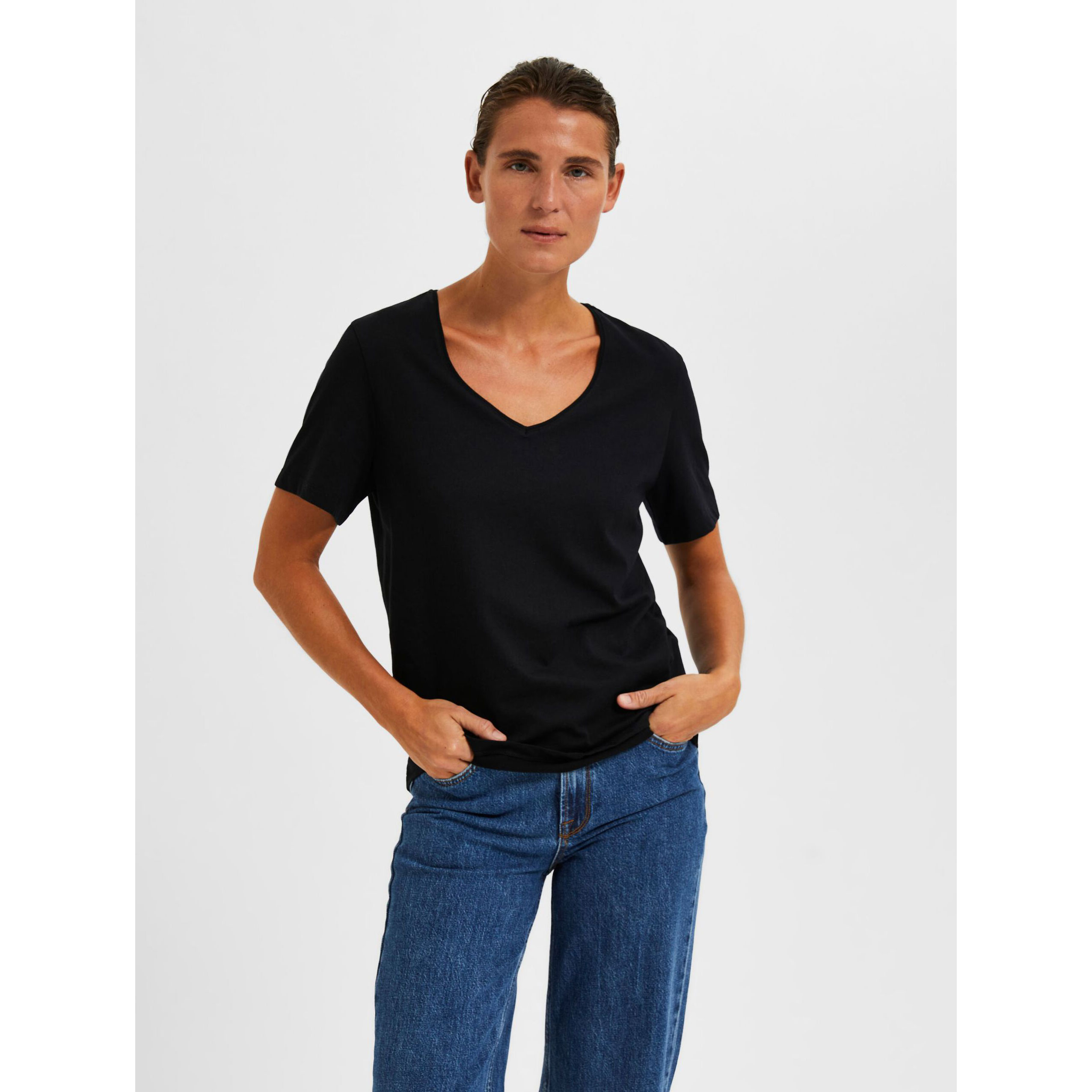 Selected Femme Essential V-Neck T-Shirt Black