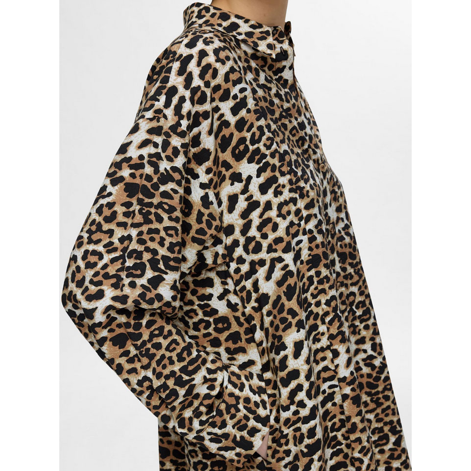 Selected Femme Salli Selected Femme Kleid mit Leopardenmuster Model Detail