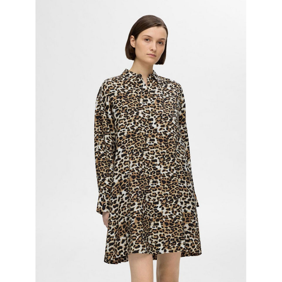 Selected Femme Salli Selected Femme Kleid mit Leopardenmuster Model vorne