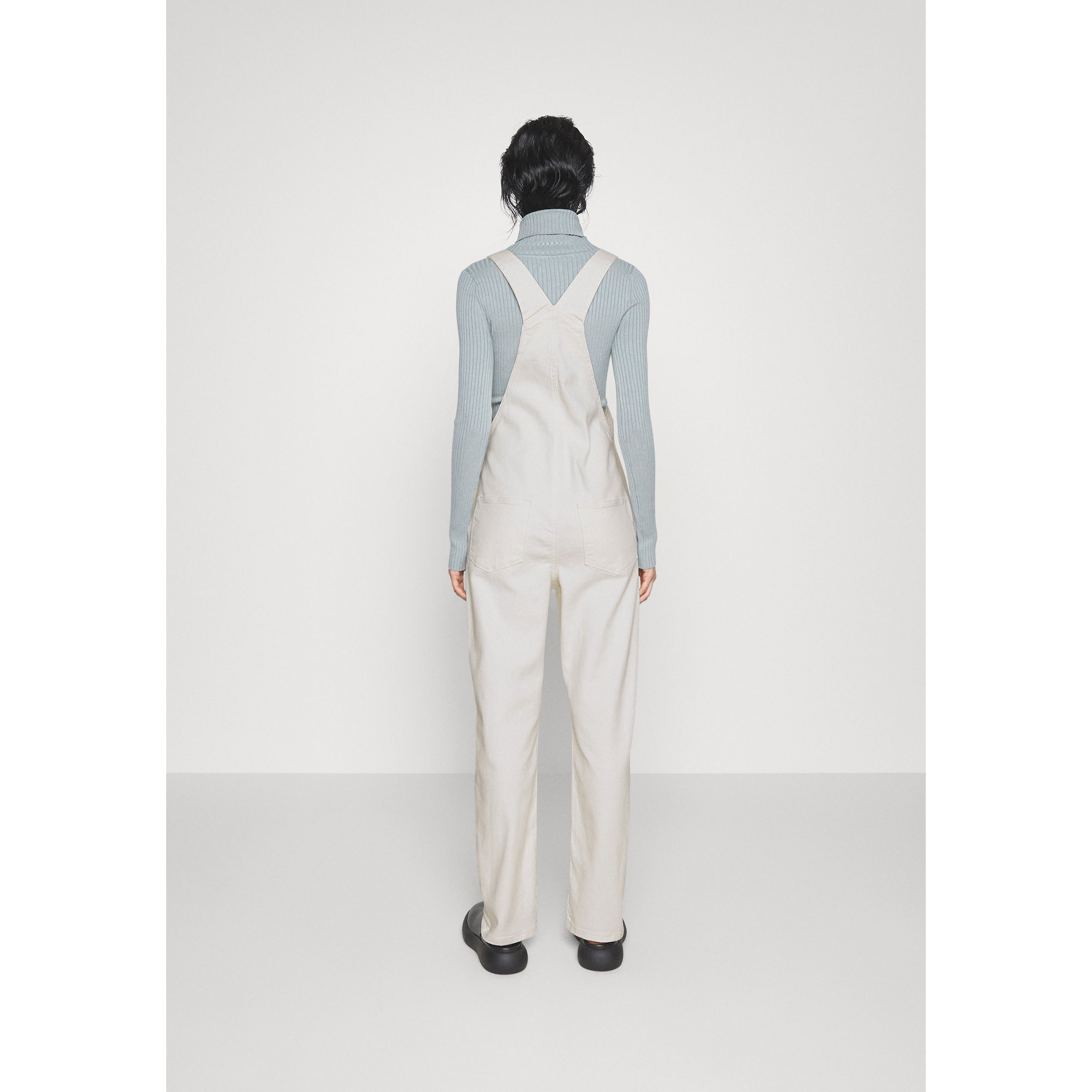 Selected Femme Vinnie Selected Femme Latzhose Ecru Model hinten