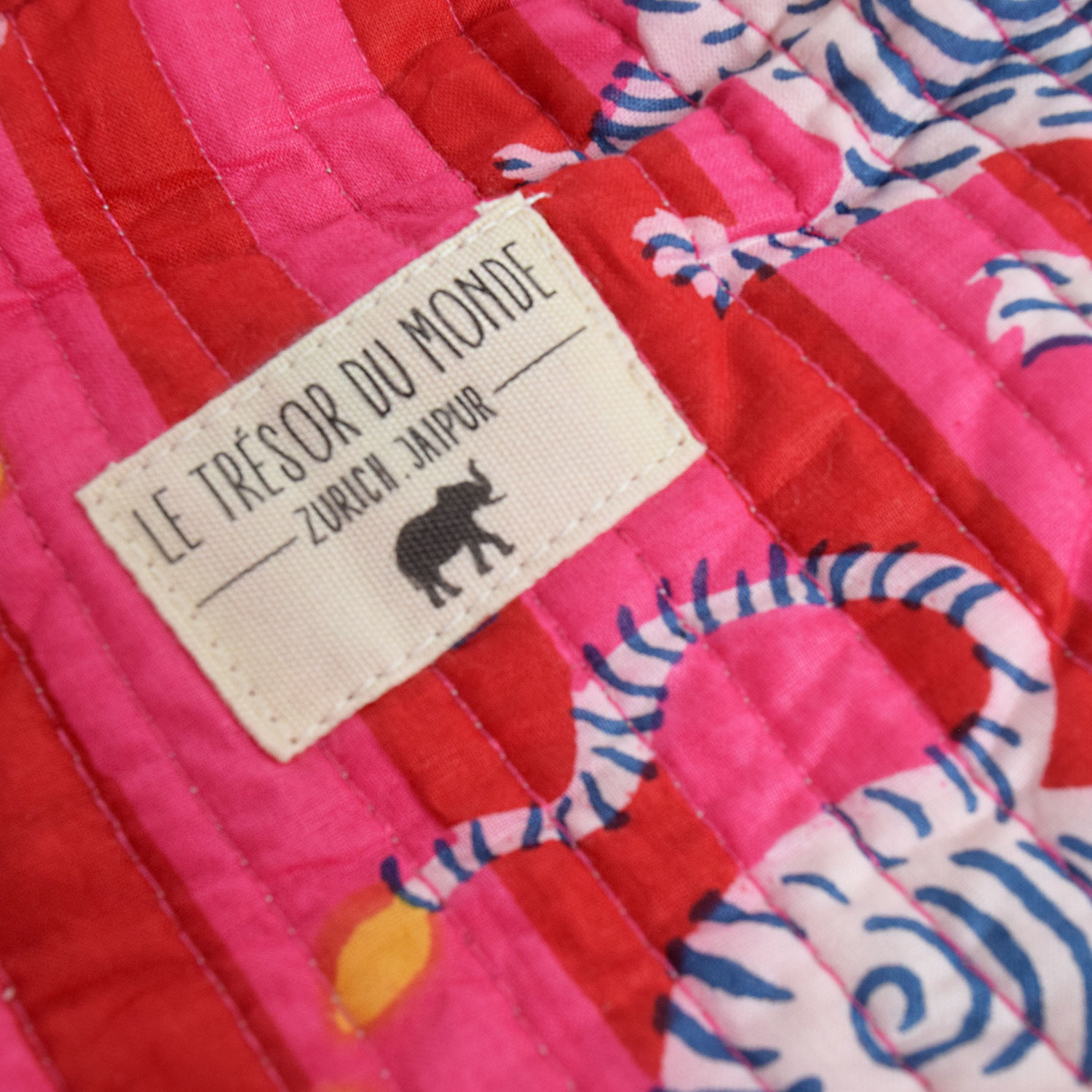 Le Trésor Du Monde Tiger Small Le Tresor Du Monde Necessaire Pink gestreift Detail